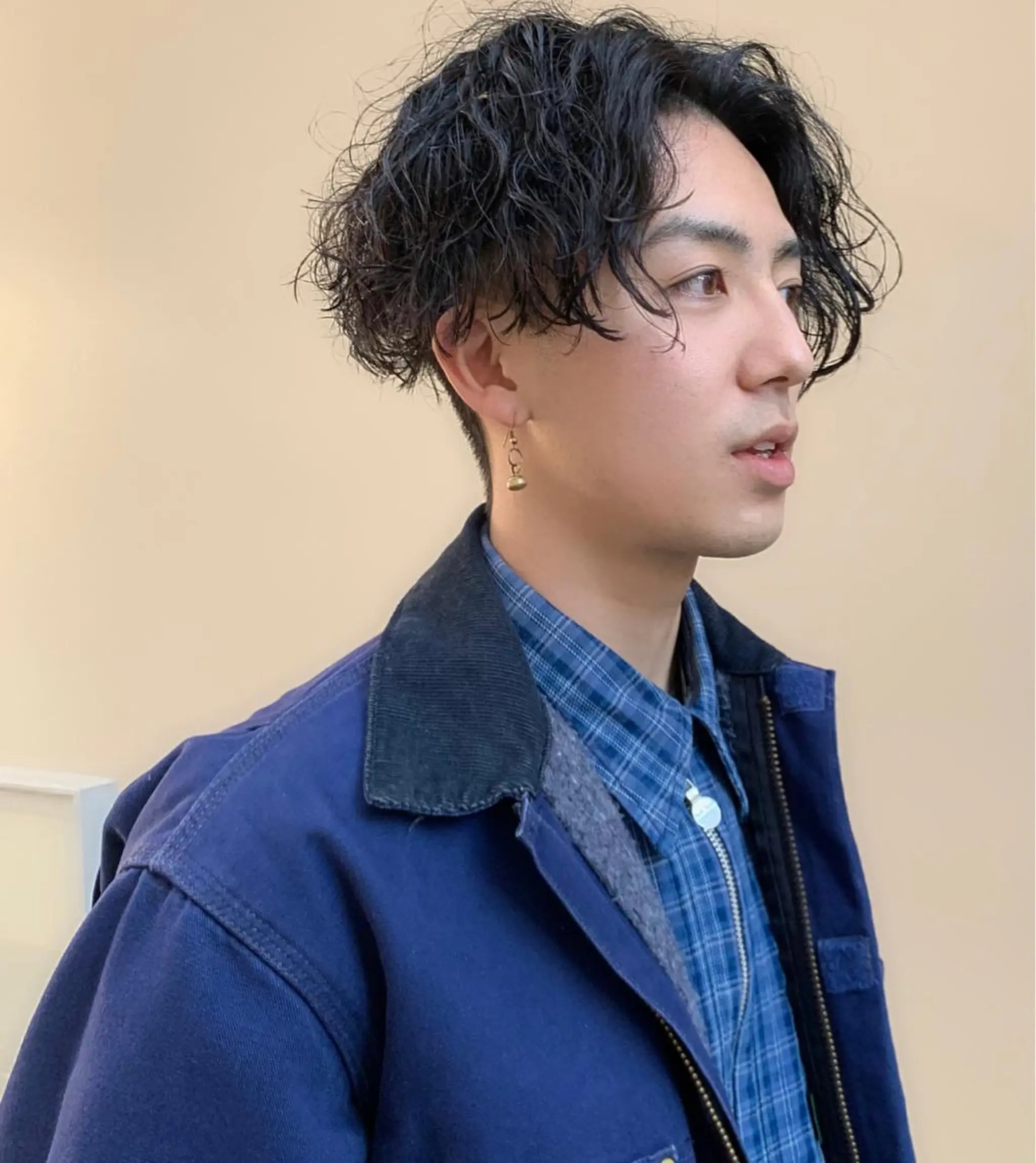 カラー メンズ メンズハイトーン カルマパーマ メンズ韓国風 マッシュウルフ マッシュ マンツーマン×半個室 まちだきょうすけのヘアスタイル