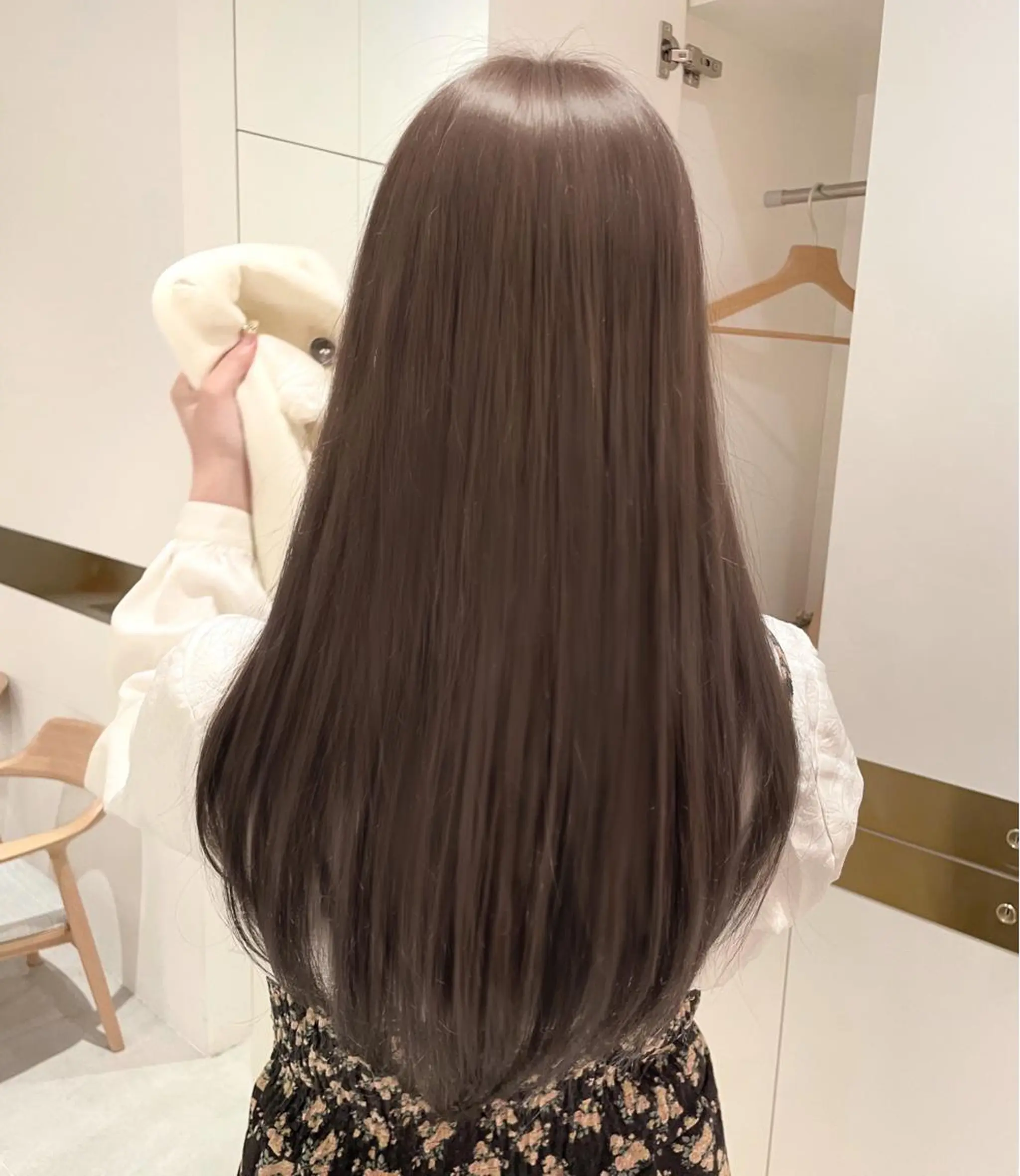 ロング カラー ヘアアレンジ トリートメント ヘアセット 🤎小顔レイヤー /ベージュ🤎友香のヘアスタイル