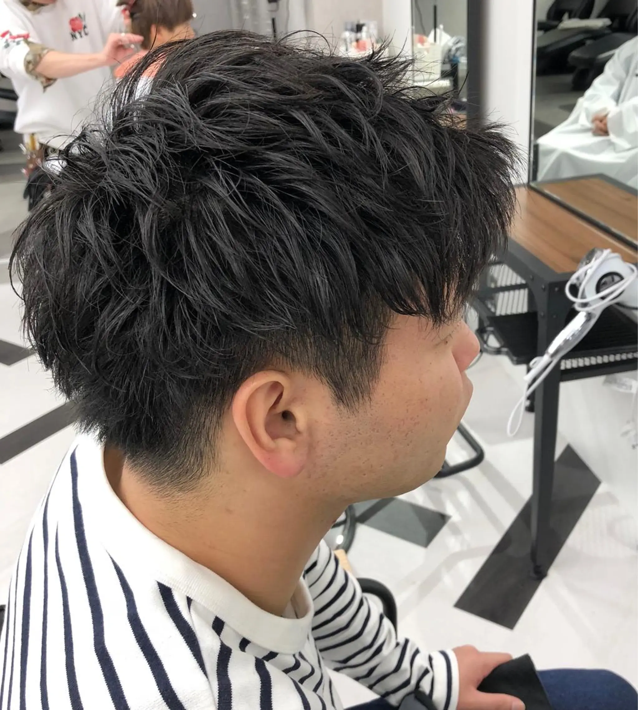 ショート カラー パーマ メンズ カット 鴫原 亜弥のヘアスタイル