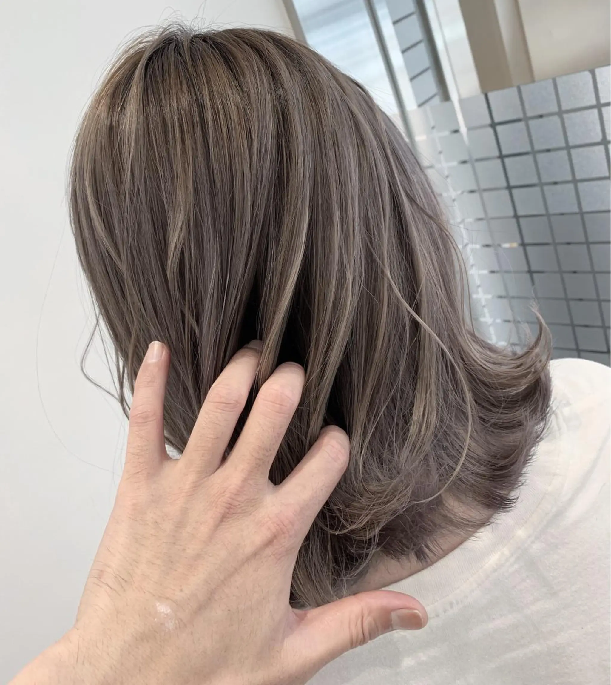 ミディアム カラー グレージュ ヘアカラー N° jillva ♦️川端裕司♦️のヘアスタイル