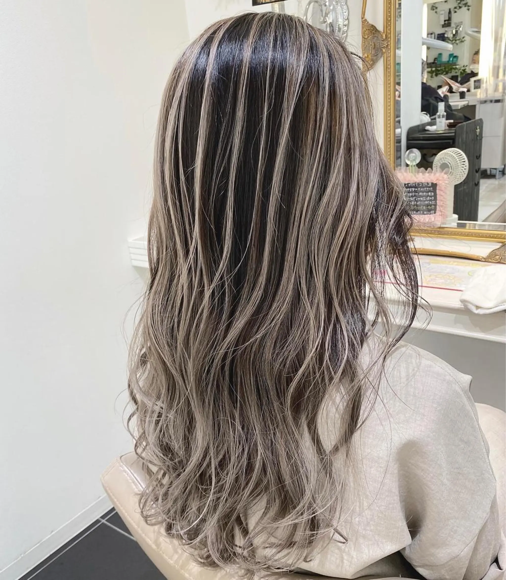 セミロング カラー バレイヤージュ 髪質改善 レイヤーカット カット ヘアカラー トリートメント 山崎俊輔/髪質改善 /バレイヤージュのヘアスタイル