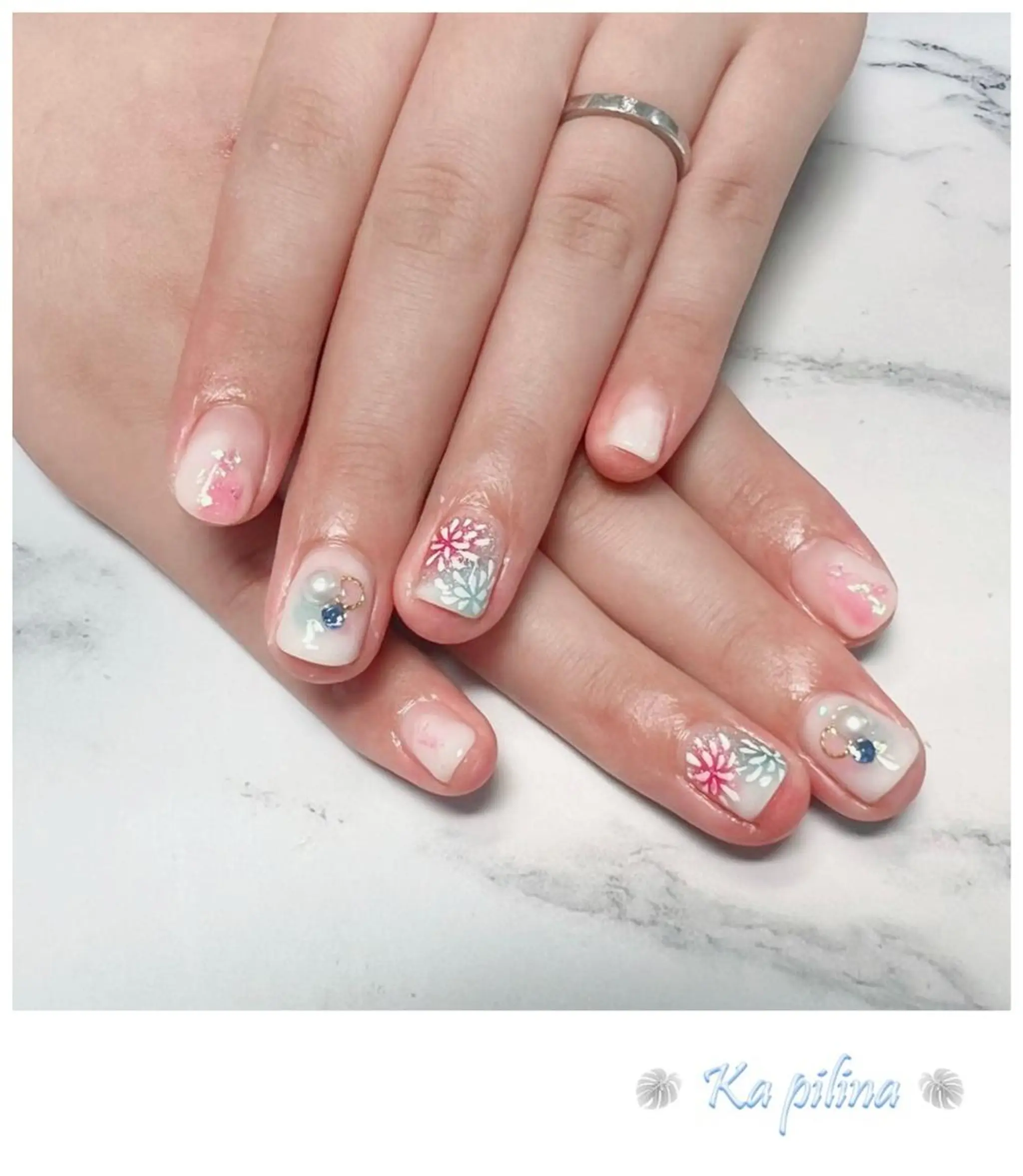 ネイル ニュアンスネイル 夏ネイル Nail salon Ka pilinaのネイルデザイン