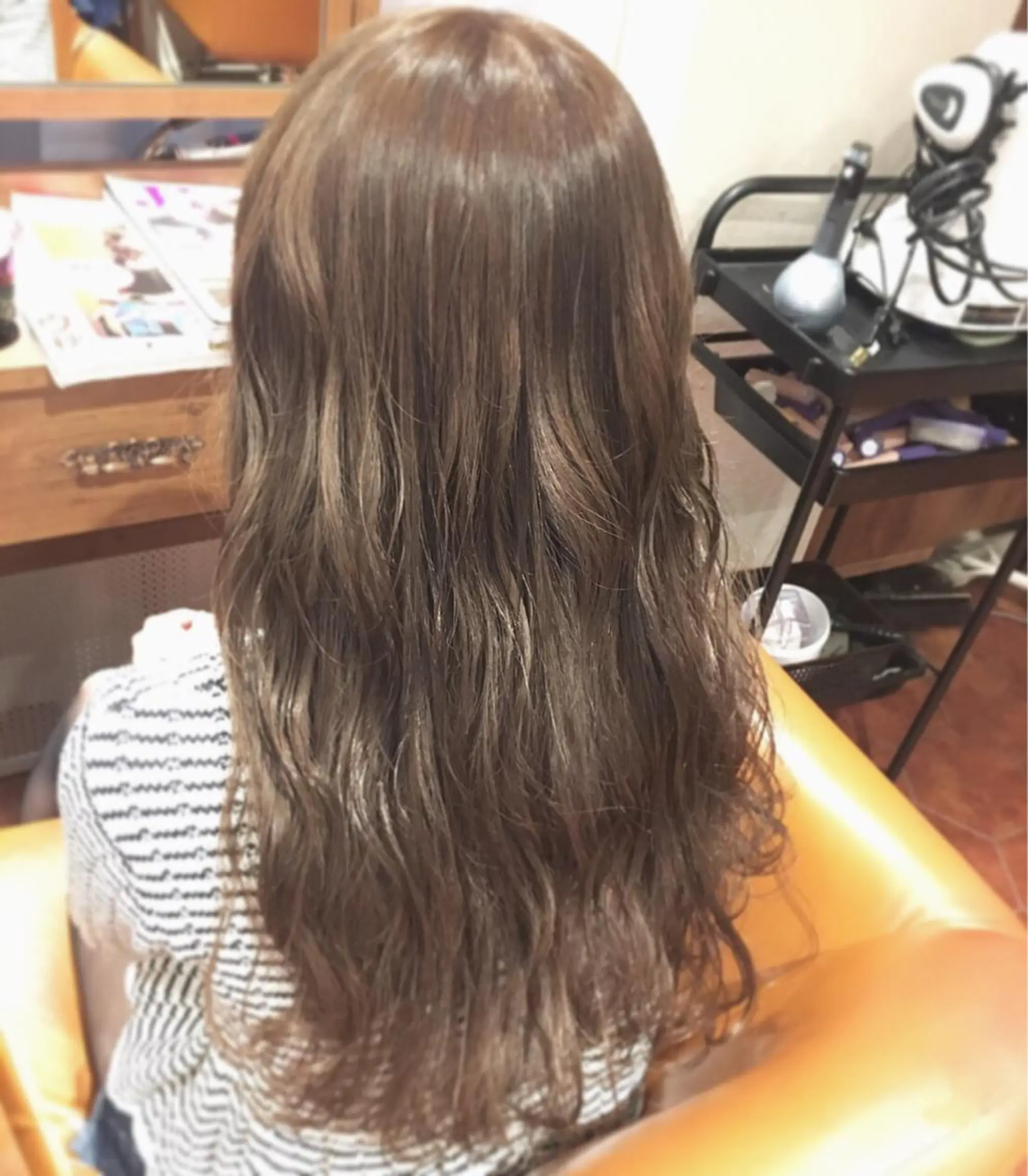 ロング カラー グレージュ kazufumi ..のヘアスタイル