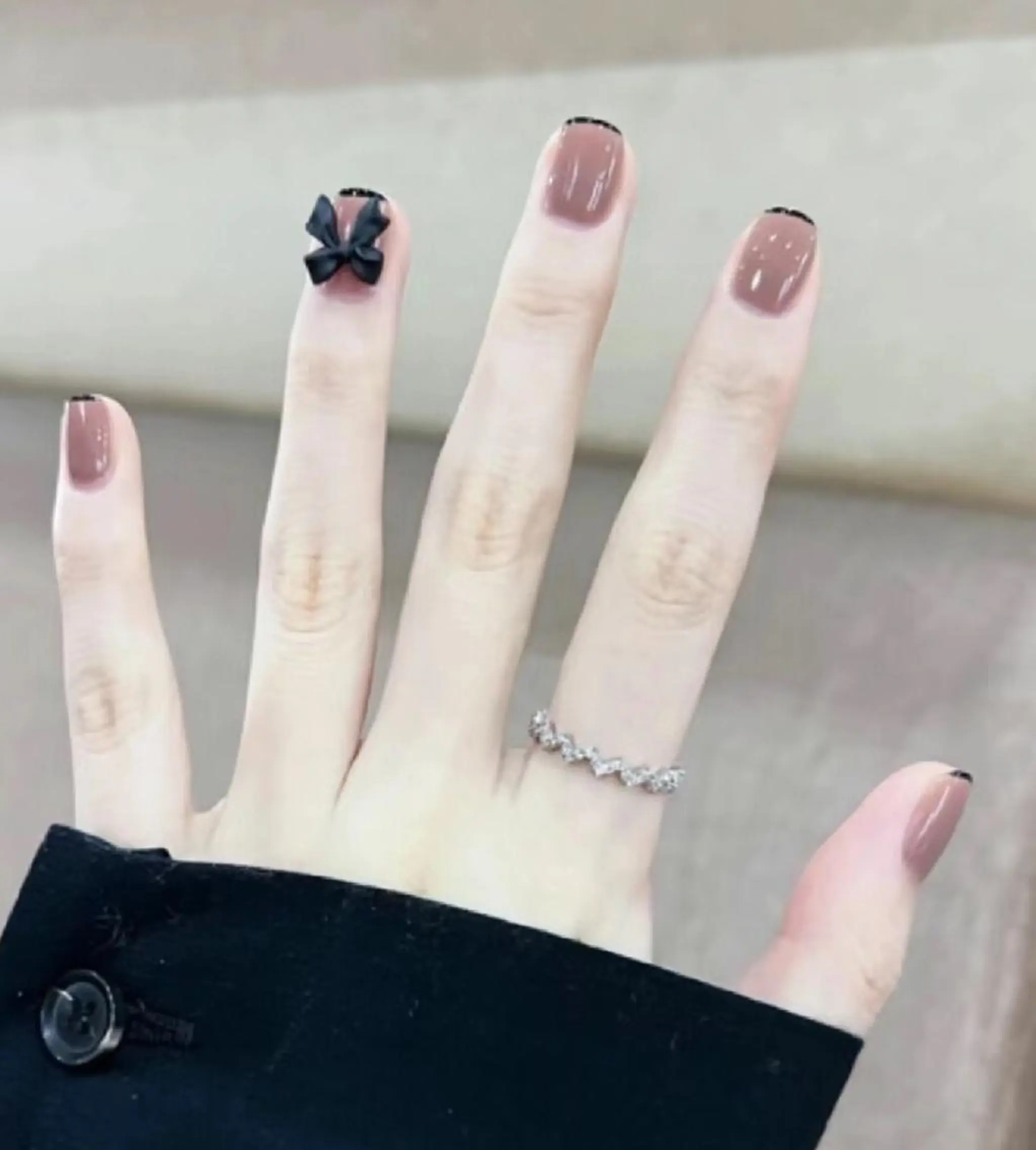 ネイル ハンドネイル MoonNail ユリ🌸のネイルデザイン