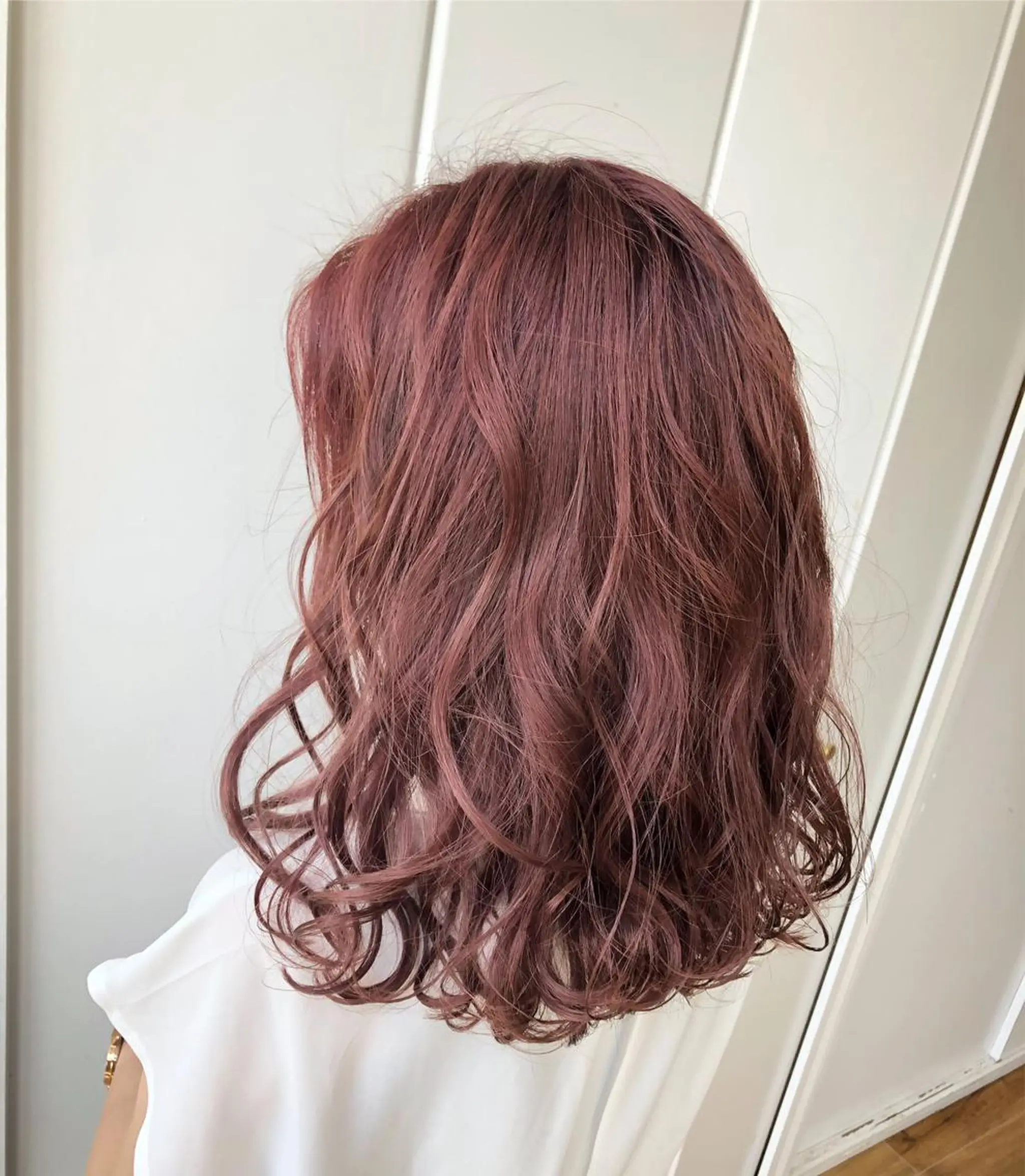 ミディアム カラー ヘアアレンジ ブリーチ ピンクカラー カット ヘアカラー Le/a谷町 野上幹太のヘアスタイル