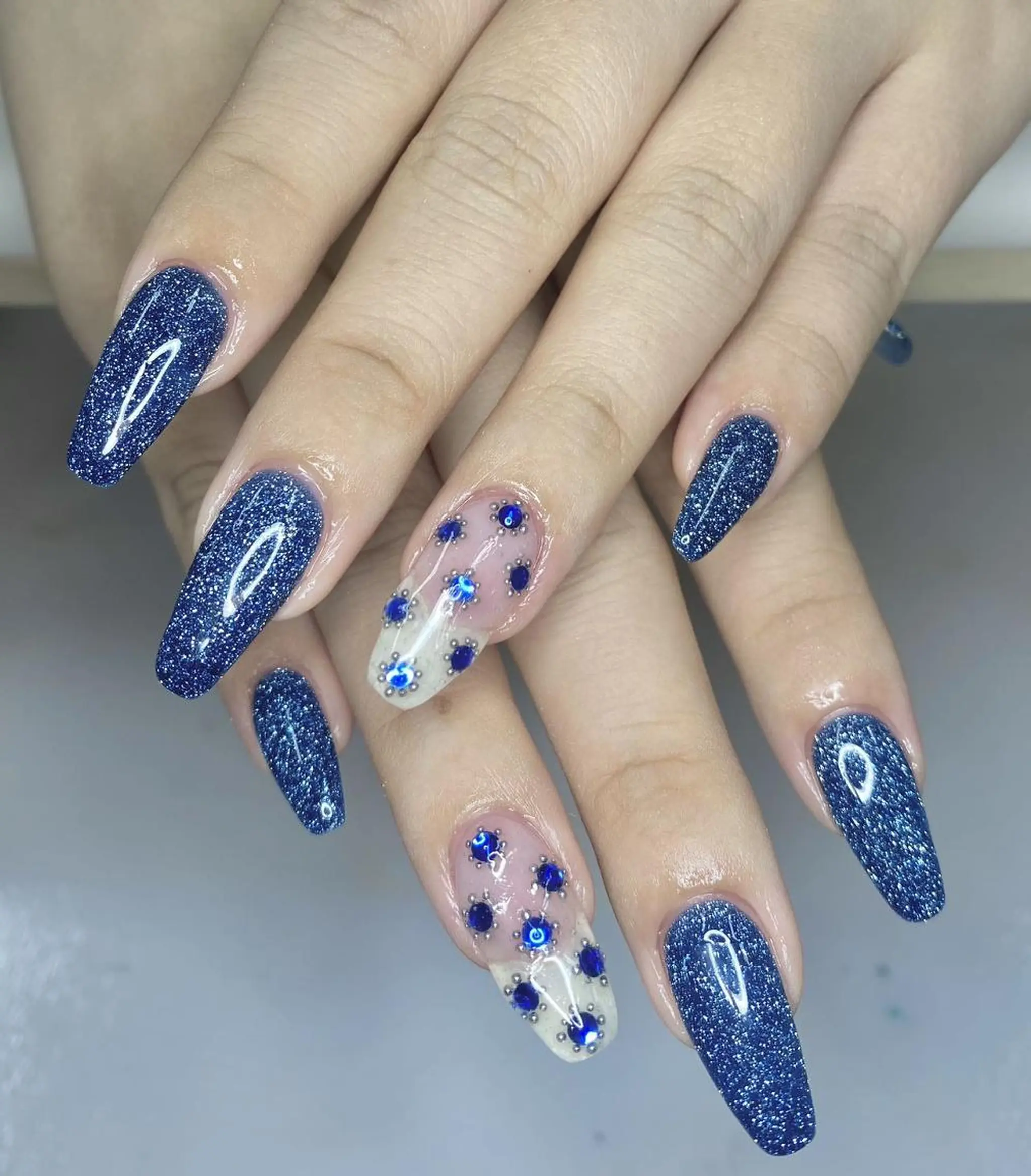 ネイル 長さ出し ネイルチップ Queens ひなのネイルデザイン