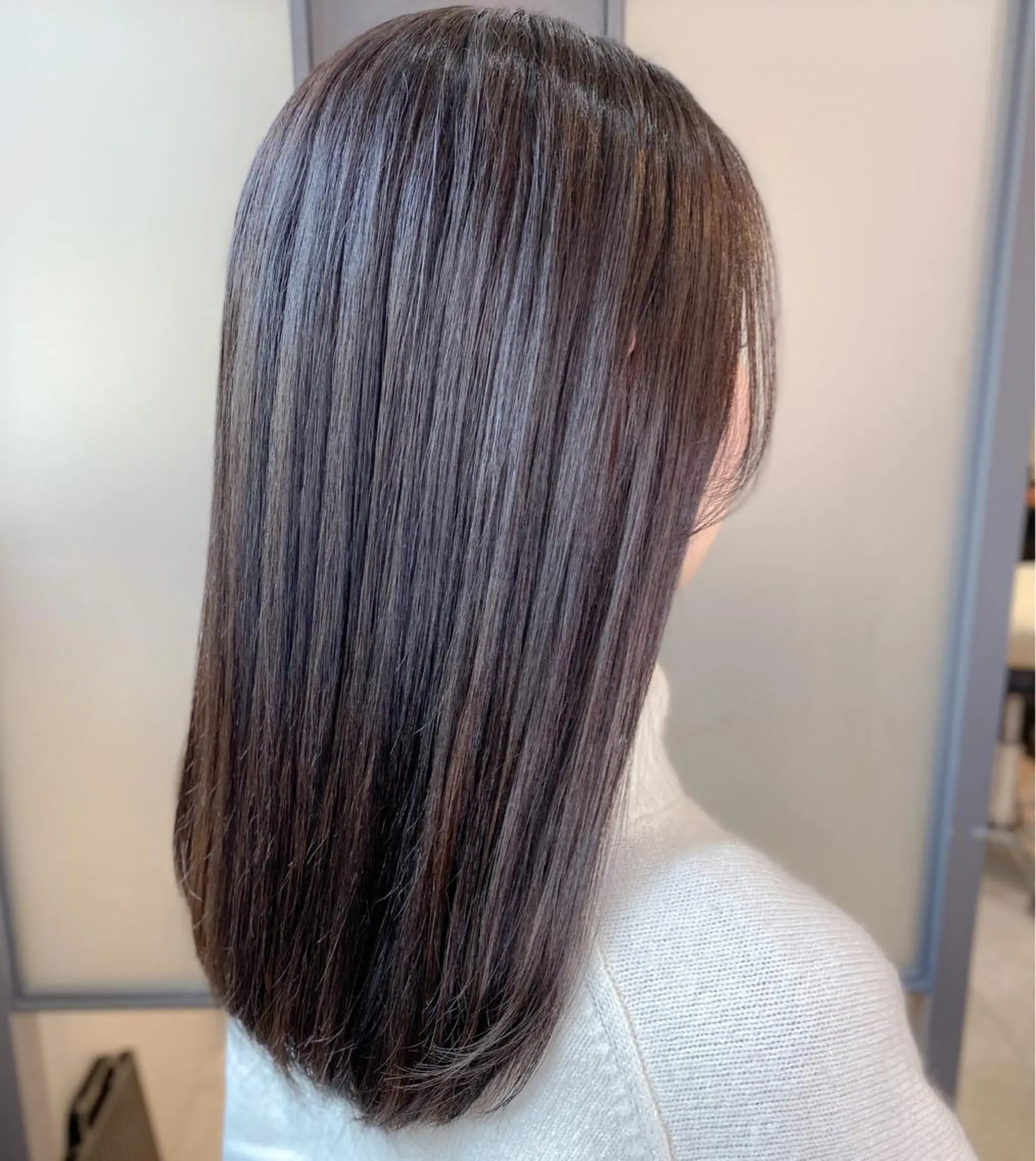 セミロング カラー 髪質改善 トリートメント カット ヘアカラー トリートメント 【透明感、艶髪】西村 有司のヘアスタイル