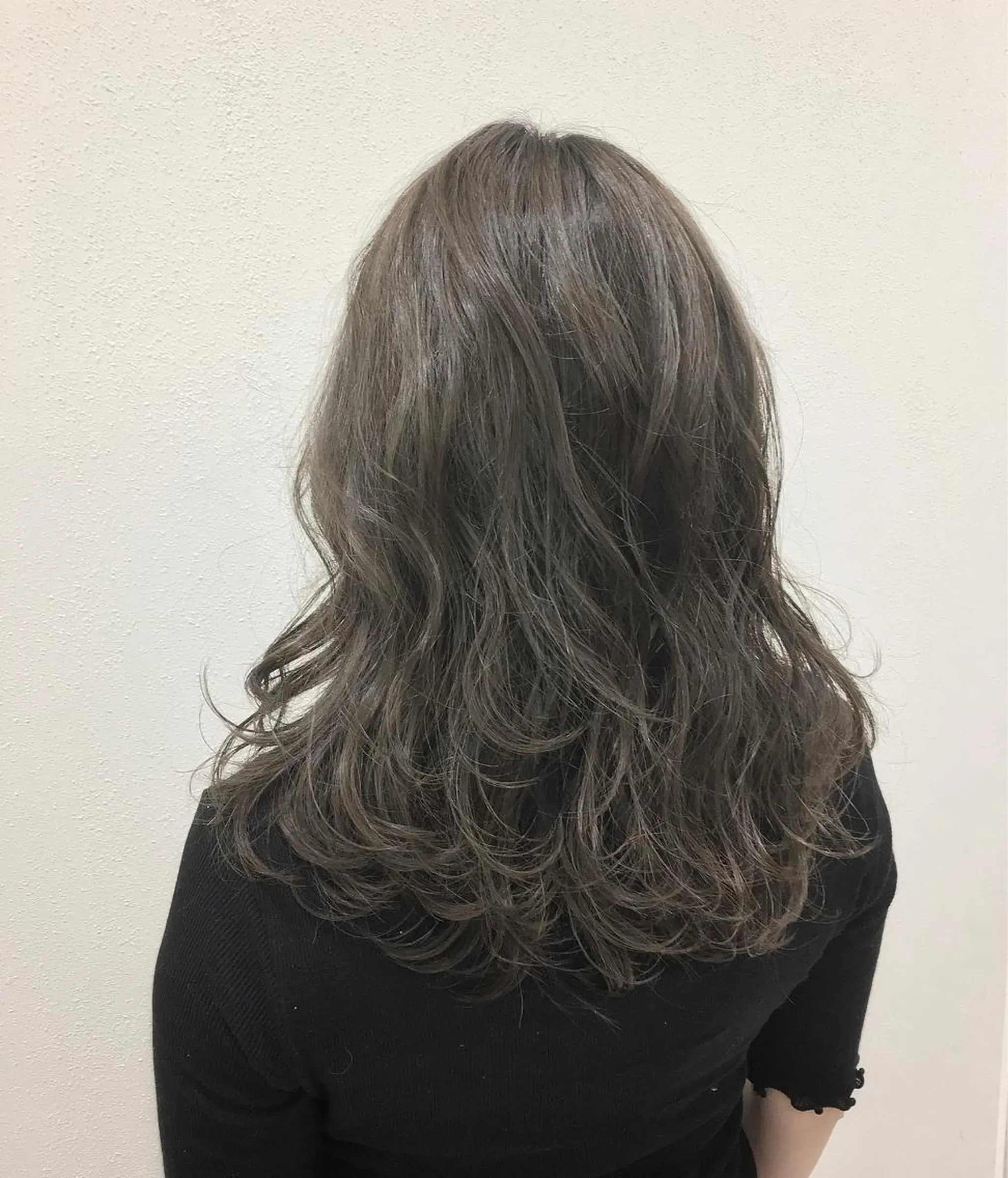 セミロング カラー フォギーグレージュ グレージュ ハイライトカラー ハイライト ノンダメージ髪質改善 カラー💎/KURAのヘアスタイル