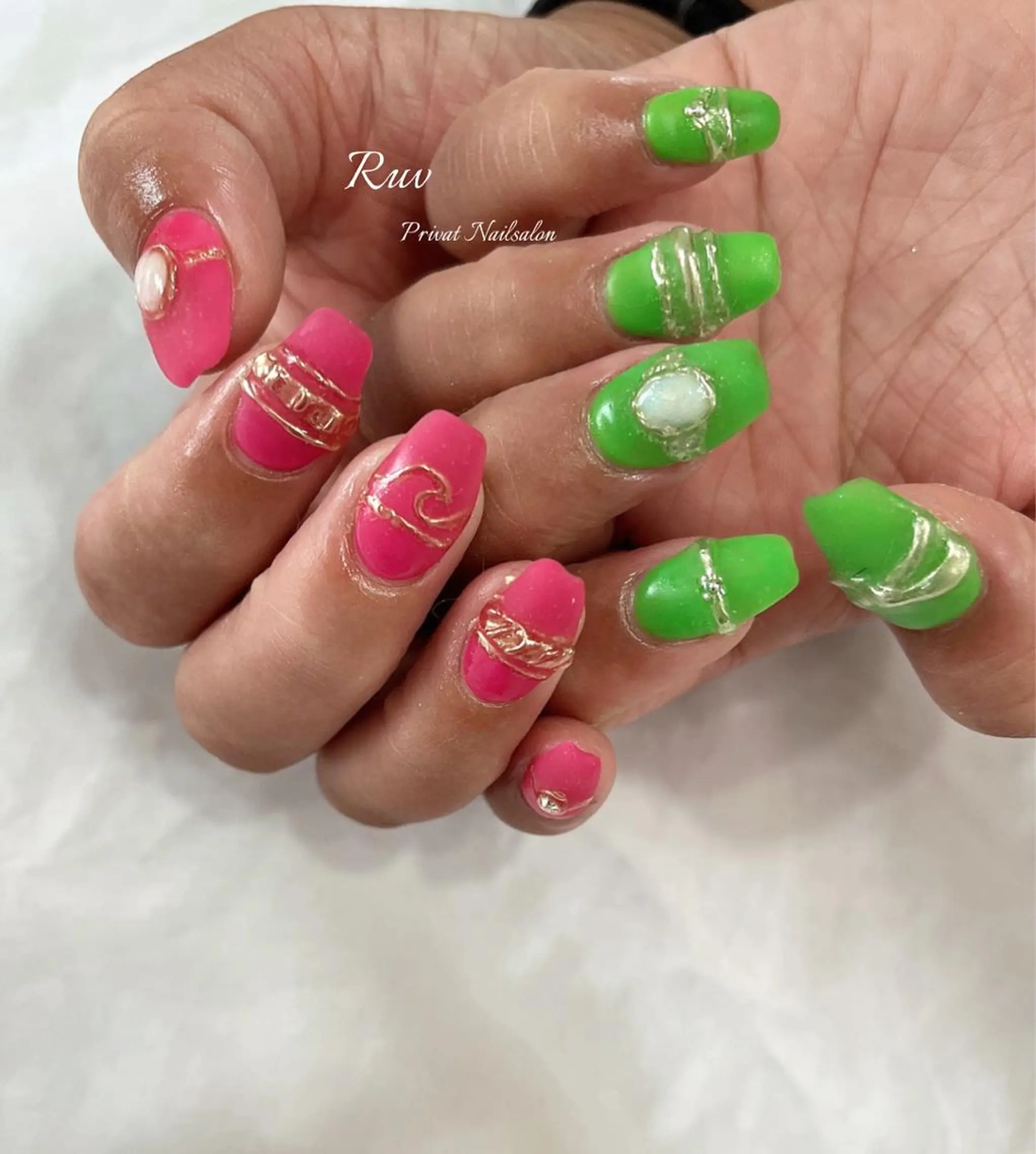 ネイル ハンドネイル プライベート ネイルサロン　ルヴのネイルデザイン