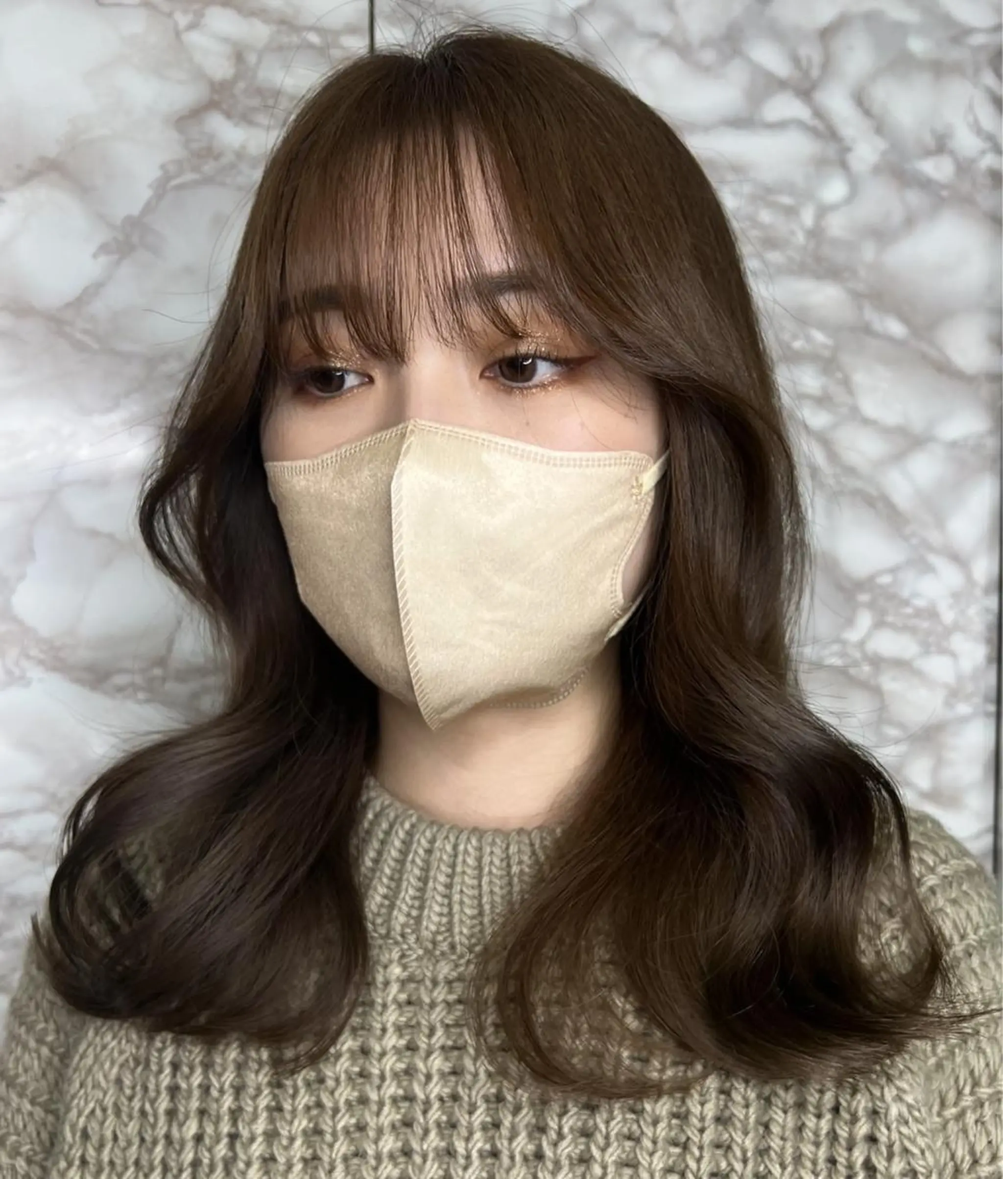 ロング カラー ヘアアレンジ グレージュ オリーブグレージュ オリーブグレー 🌟小顔レイヤー× 赤み消し透明感カラーのヘアスタイル