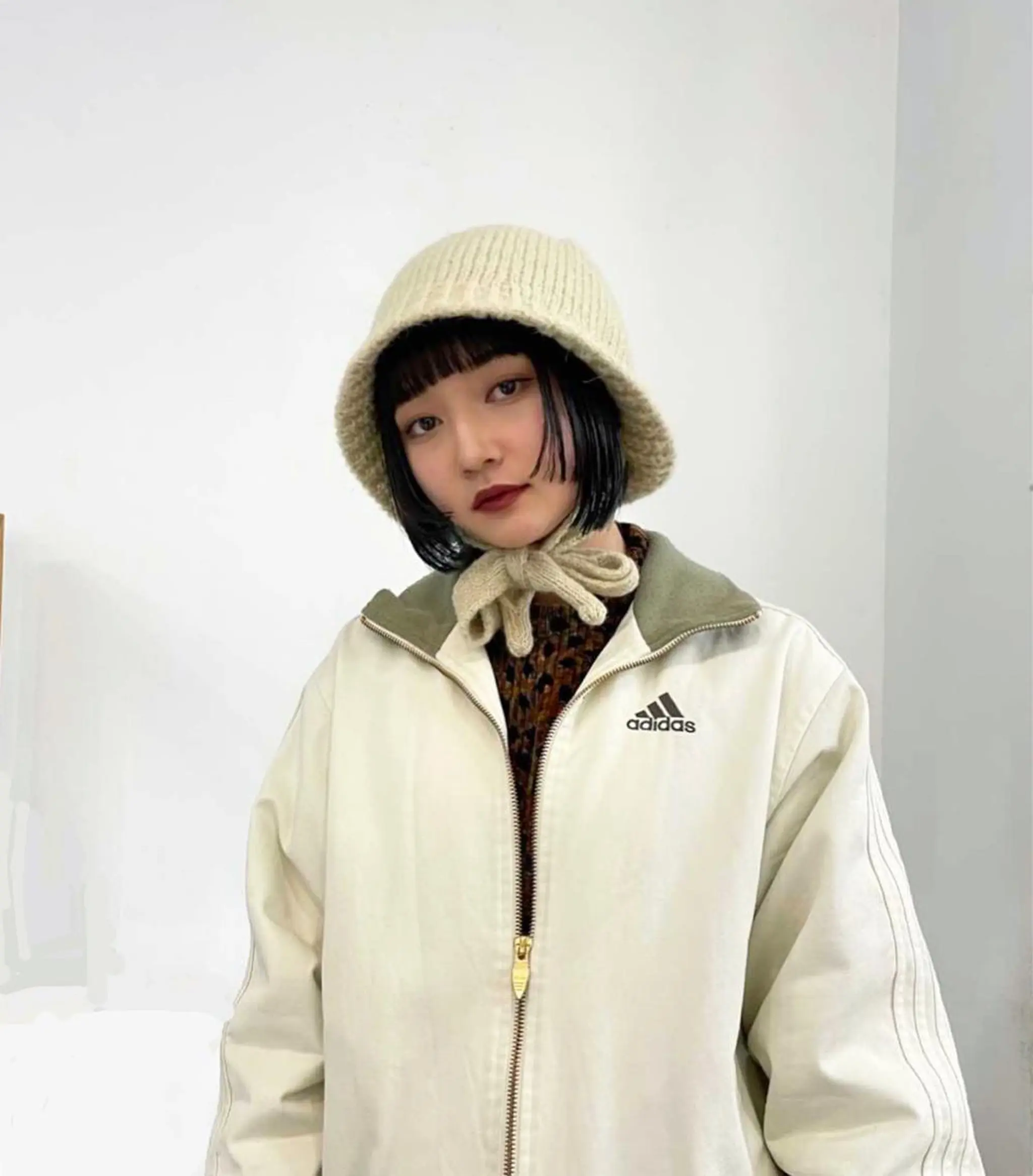 ショート デザインカット カット ヘアカラー トリートメント 透明感カラー 大人グレージュ有村のヘアスタイル