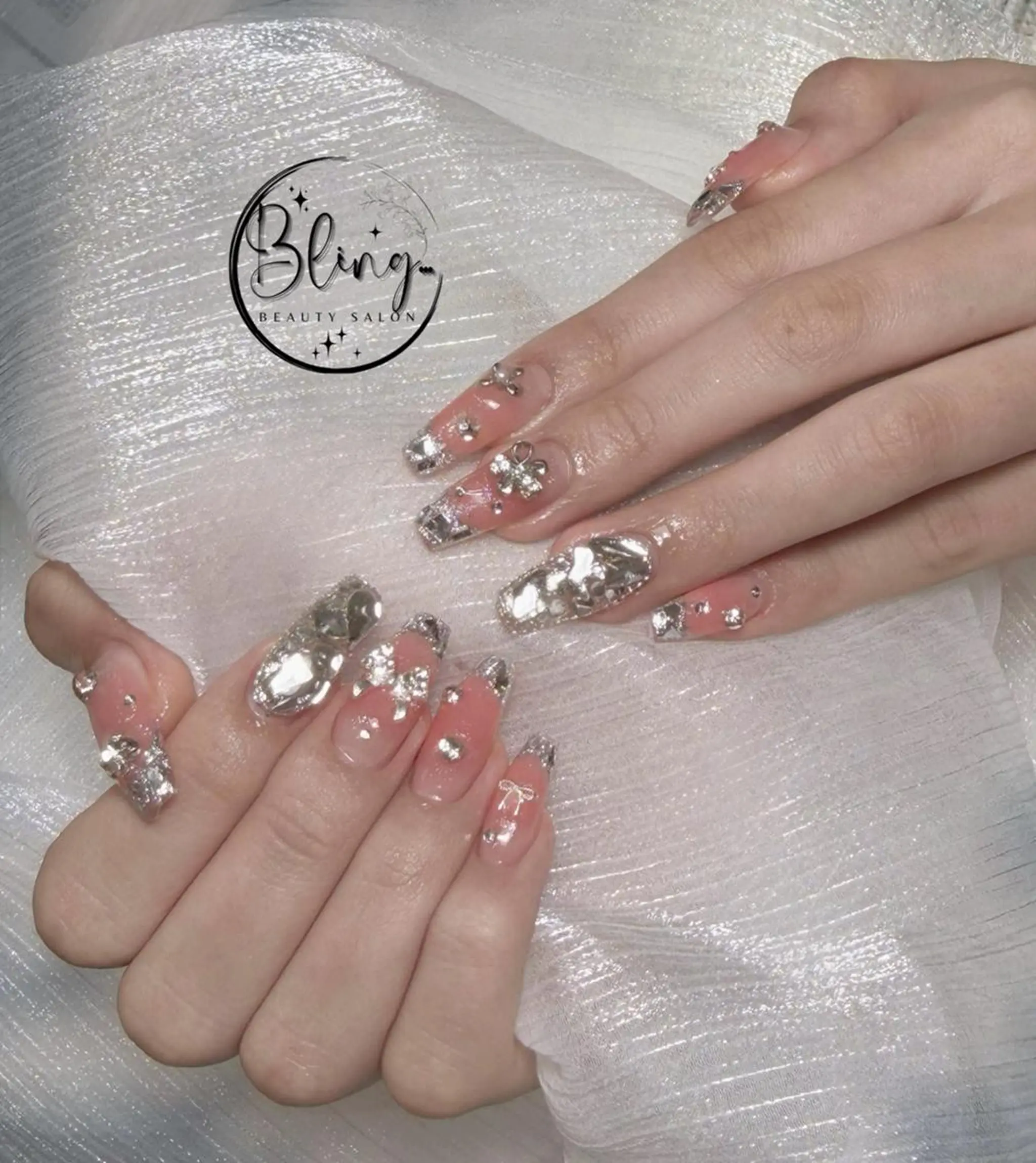 ロング 韓国風ヘア ハンドネイル Bling Salonのネイルデザイン