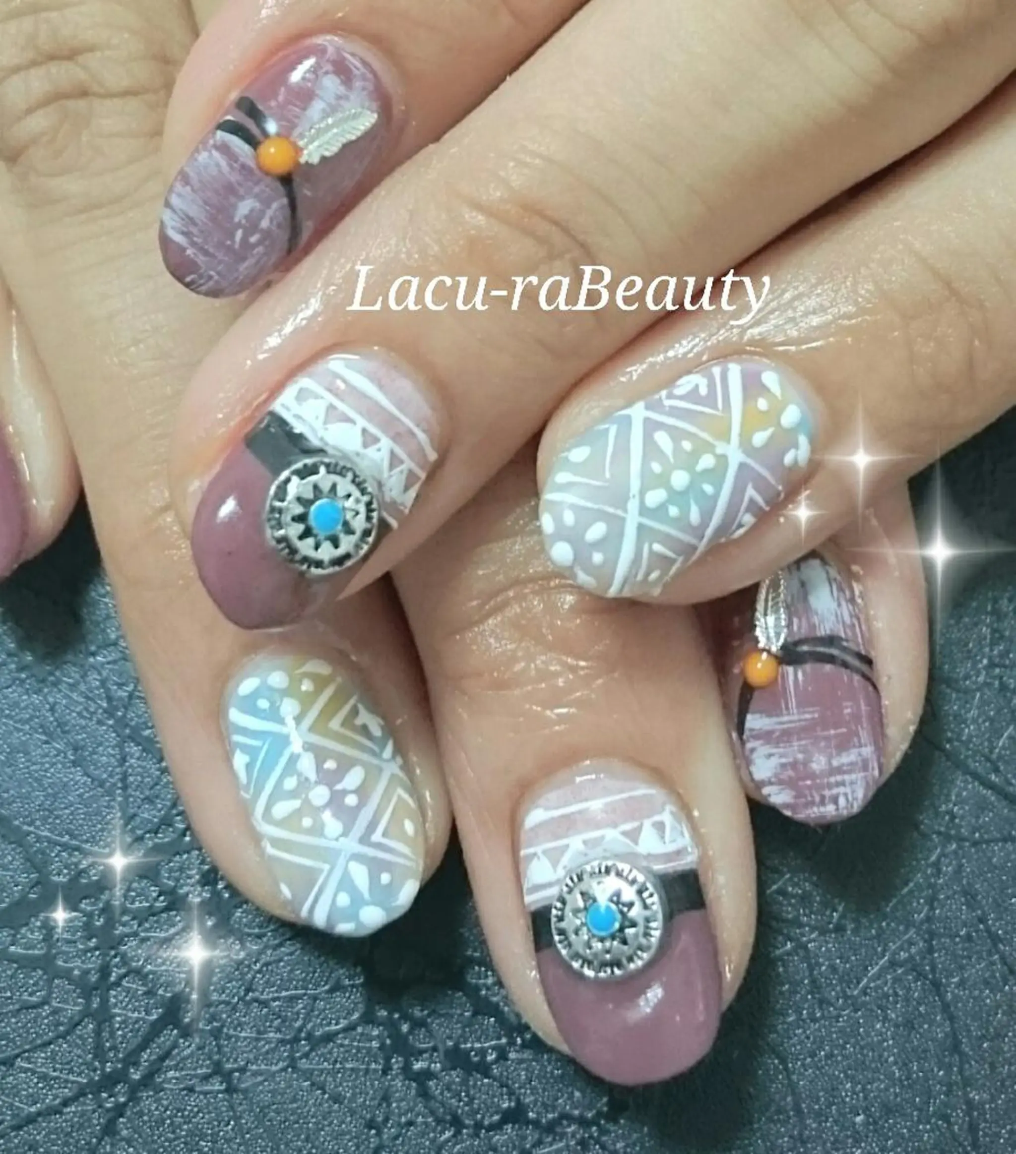 ネイル 小顔と腸の専門店 ラクーラビューティのエステ・リラクイメージ