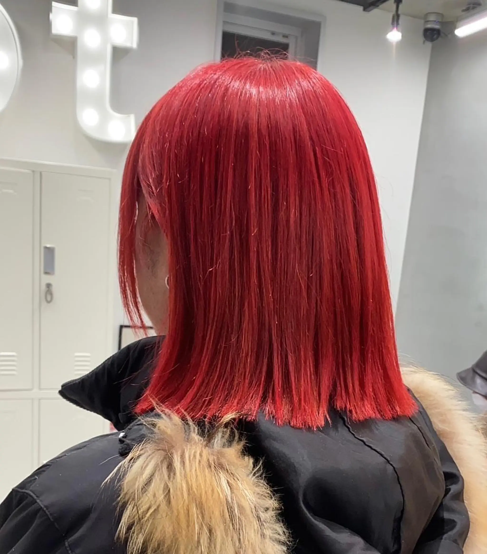 カラー ブリーチ レッドカラー 中村 彩夏のヘアスタイル