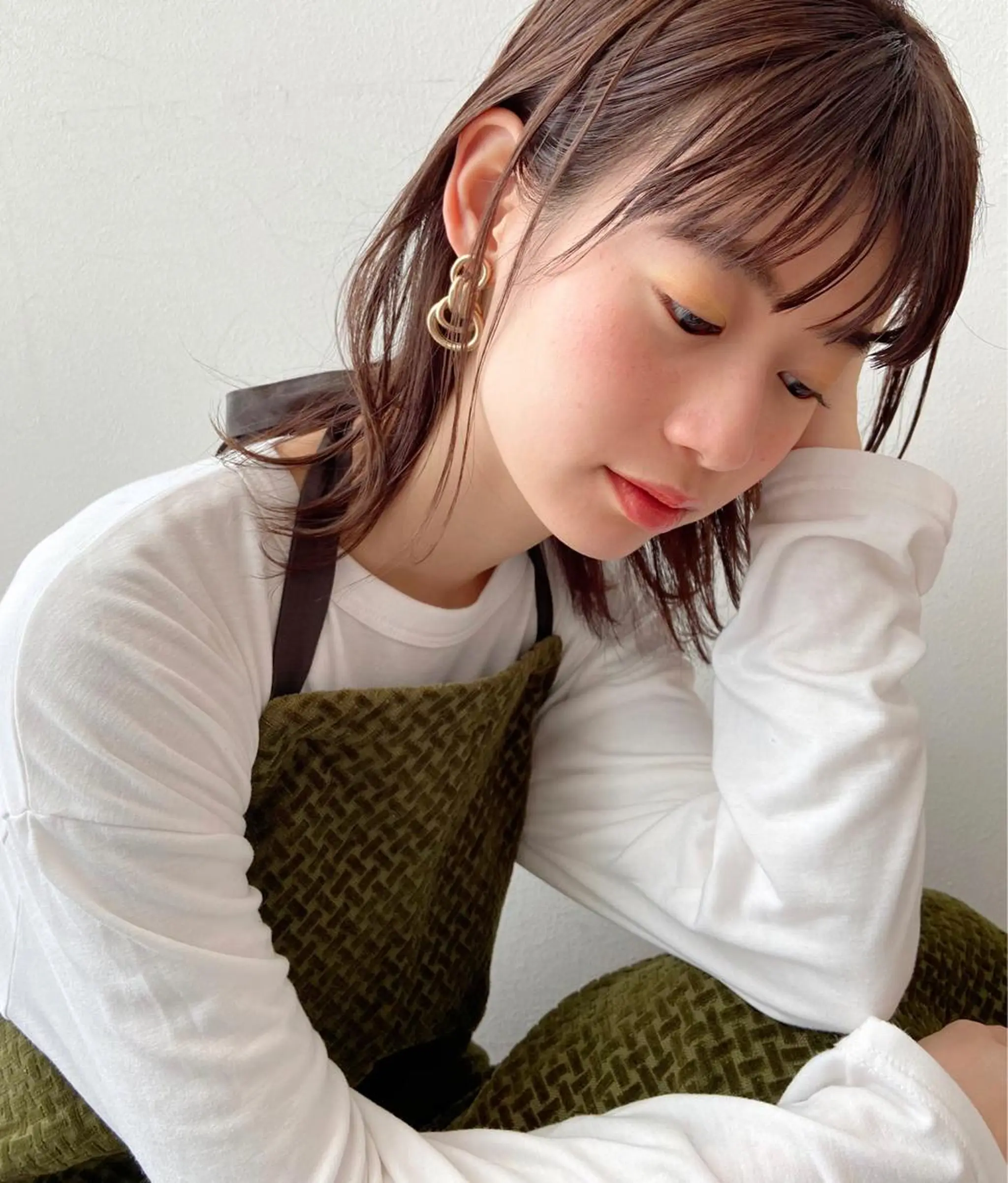 ミディアム カラー 木下 奈々のヘアスタイル