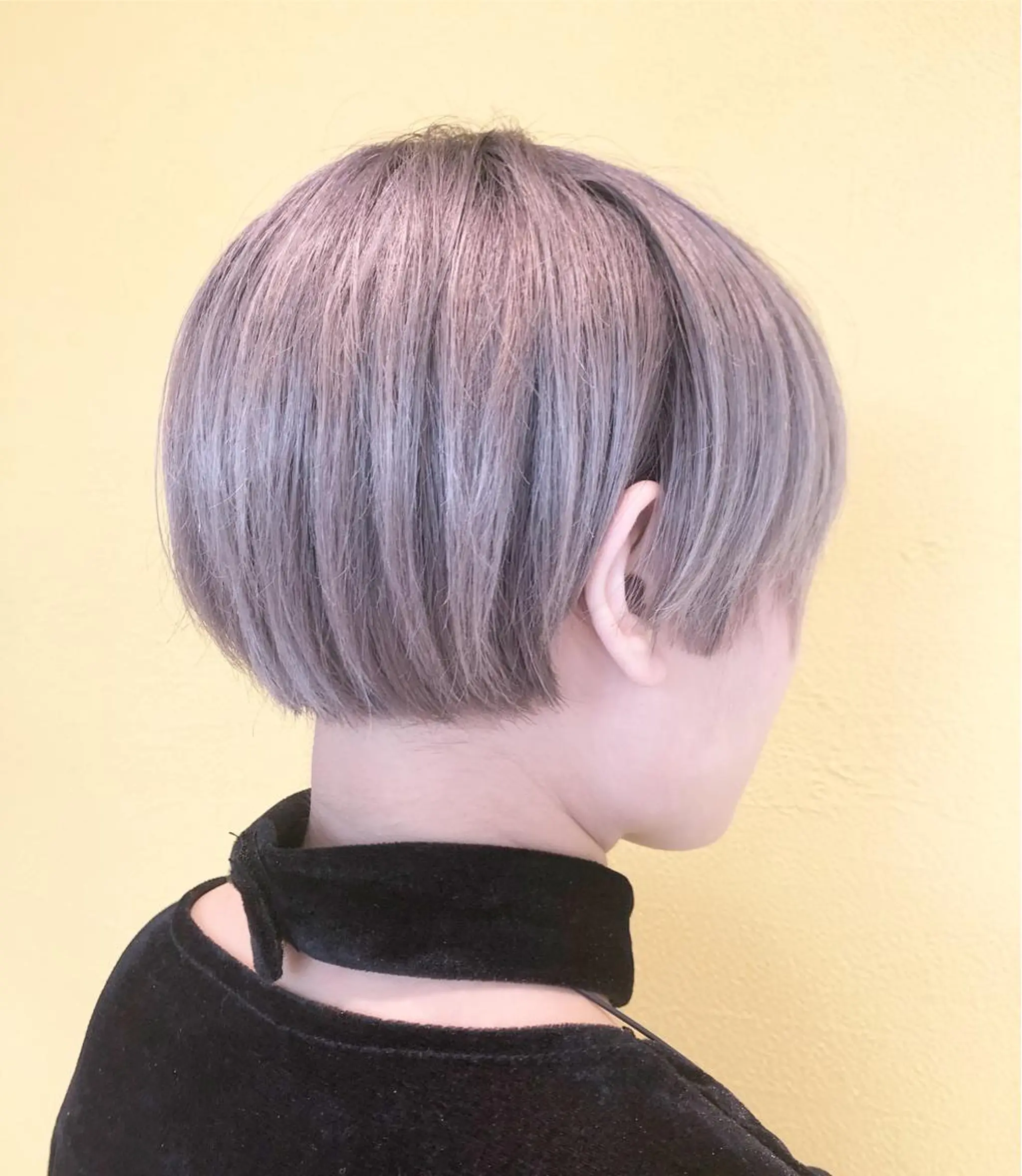 ショート カラー ブリーチ ラベンダーカラー パープルカラー シルバー sano sayakaのヘアスタイル