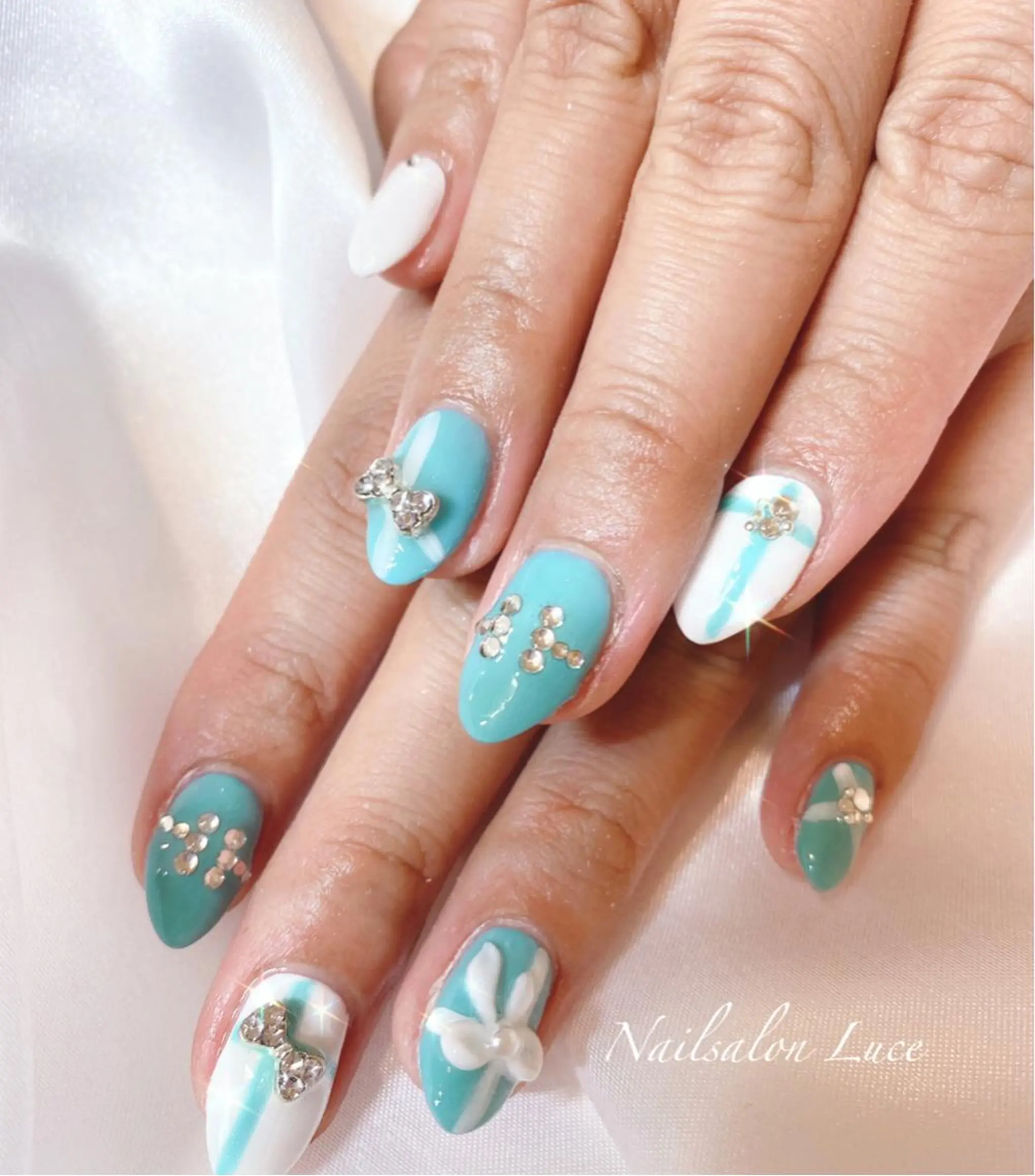 ネイル ブルー ジェルネイル ワンカラーネイル まつ毛、ネイル& 脱毛サロン　Lのマツエク・マツパデザイン