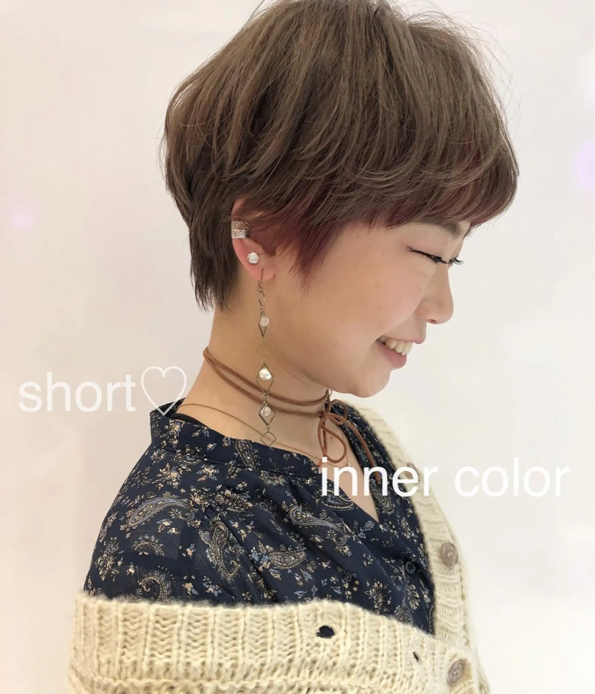 ショート カラー ベージュカラー デザインカラー ピンクカラー ピンクパープル パープルカラー ヘアカラー 相川 愛実のヘアスタイル