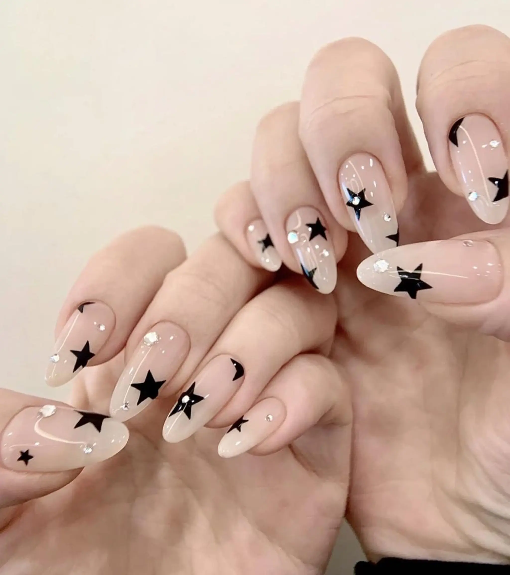 ネイル アートネイル 長さ出し ネイルチップ Queens ひなのネイルデザイン