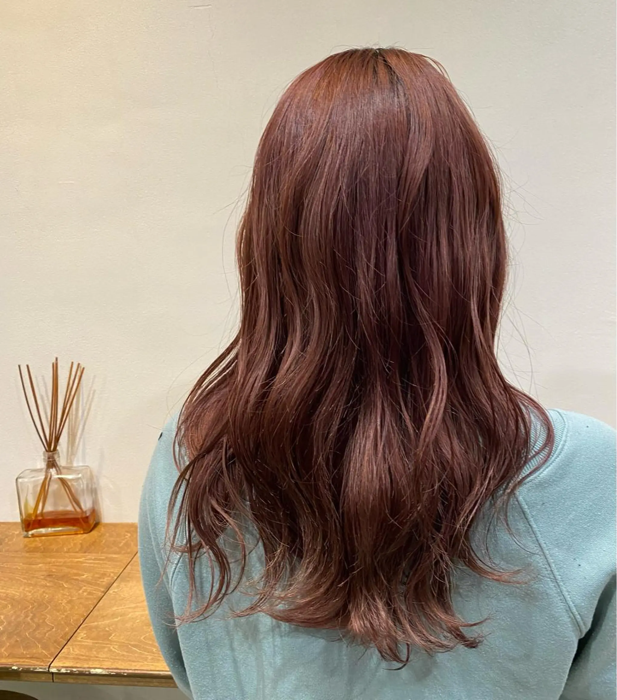ロング カラー ヘアアレンジ ピンクカラー オカベ ショウマのヘアスタイル