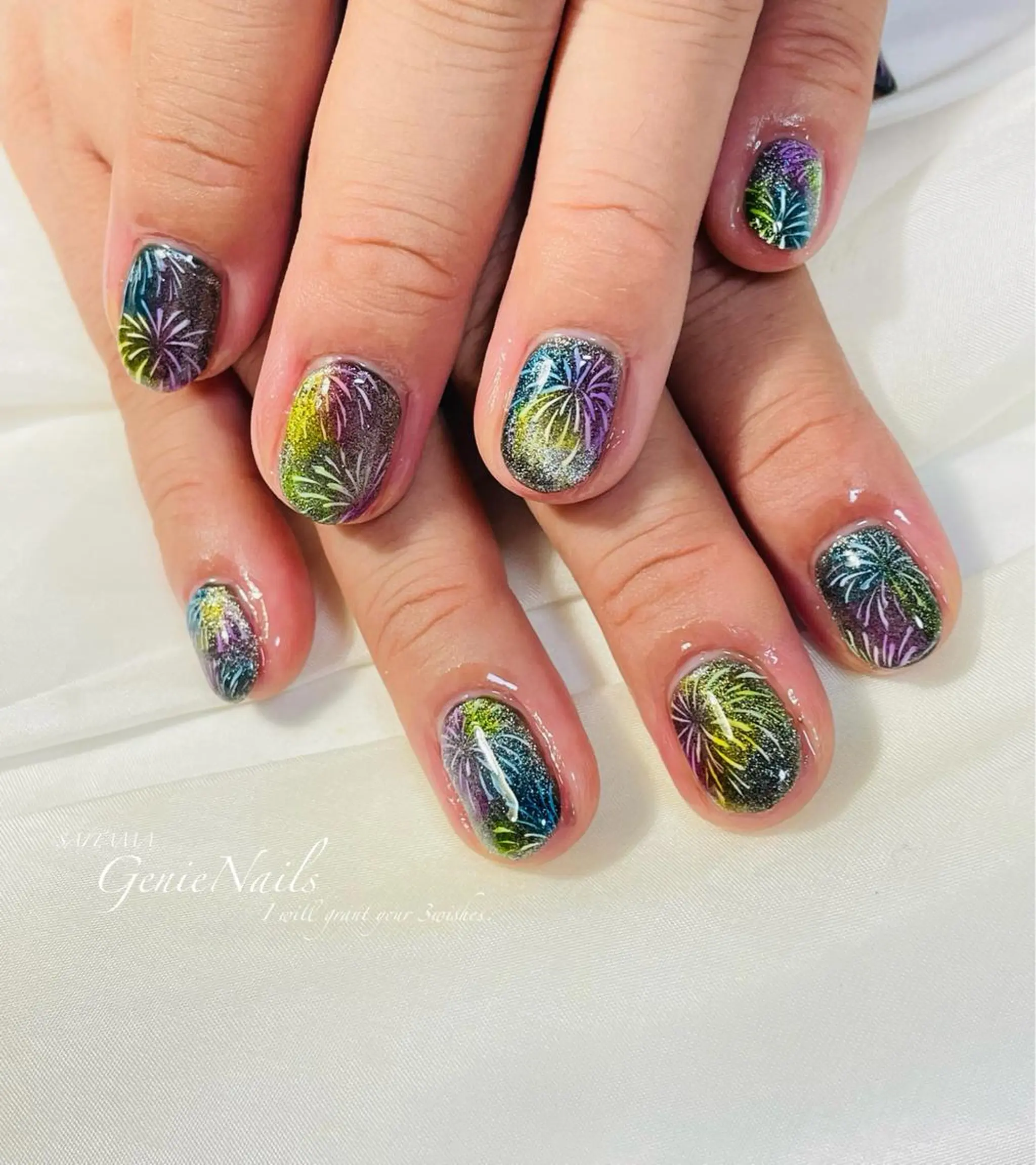 ネイル フットネイル フレンチネイル ジェルネイル グラデーション キラキラネイル Genie Nailsのネイルデザイン