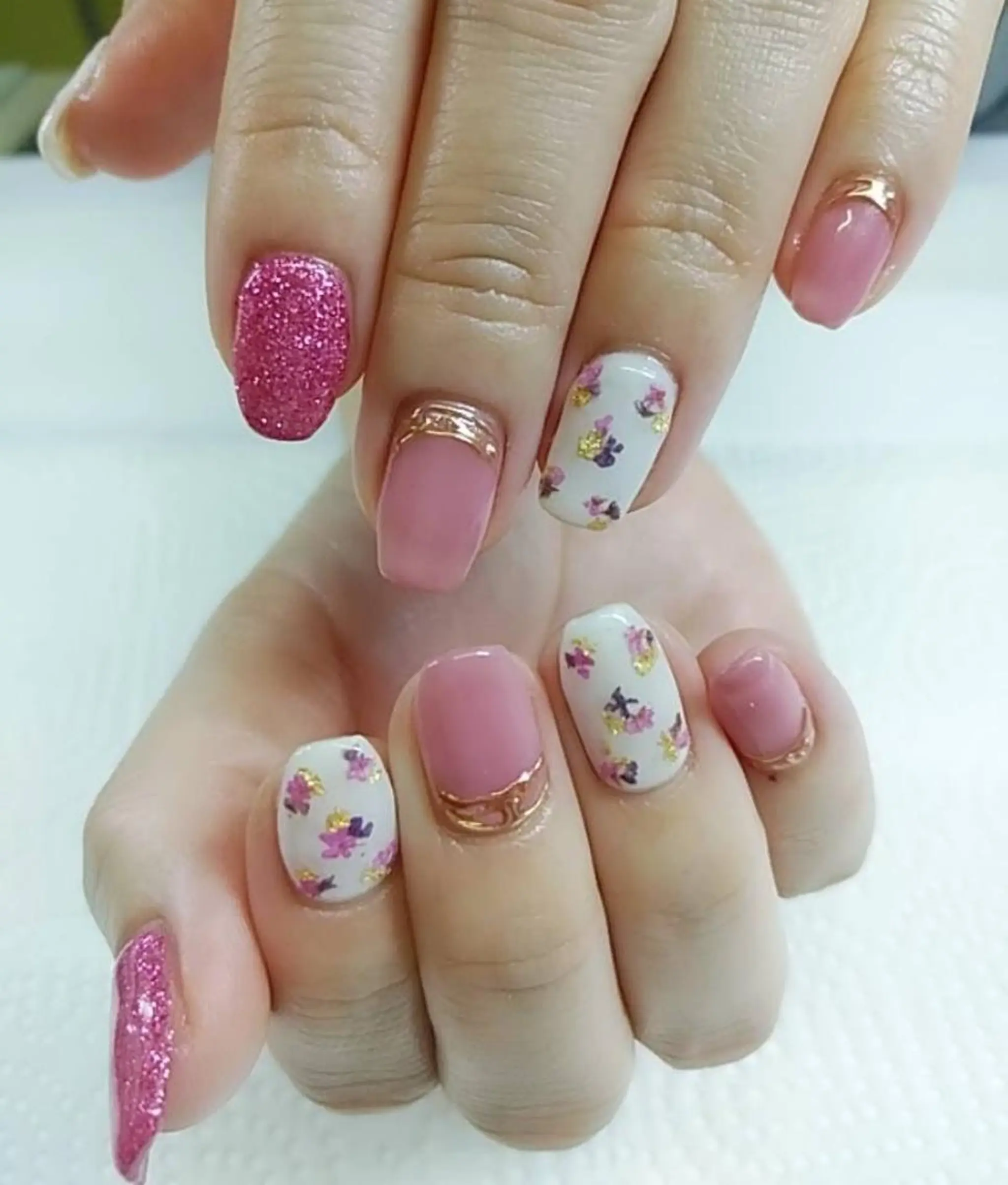 ネイル ミラーネイル 持ち込み ハンドネイル ハンドケア プライベートサロン Rosy Lilyのネイルデザイン