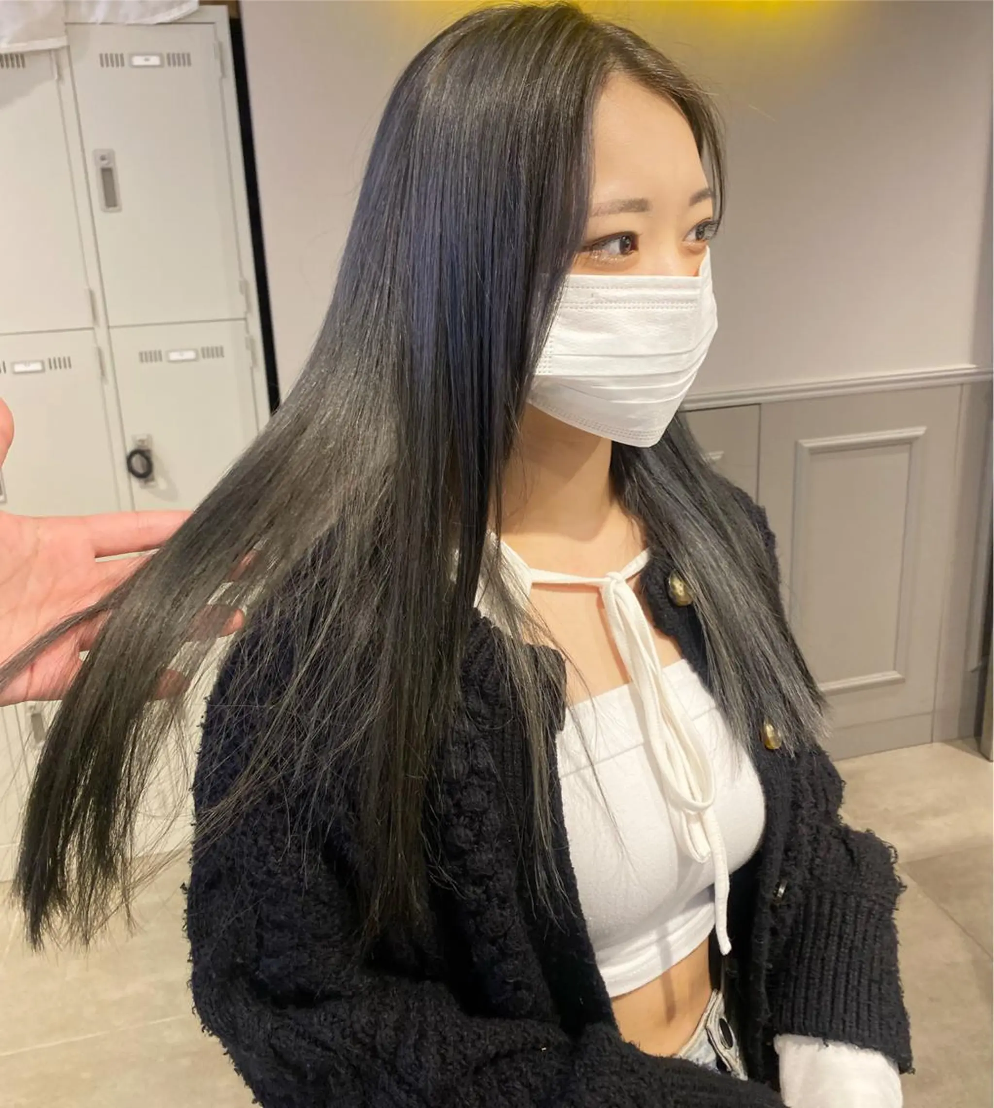 ミディアム カラー グレージュ シルバー シルバーグレージュ カット ヘアカラー トリートメント ヘッドスパ 韓国/トレンド レイヤー【101】のヘアスタイル