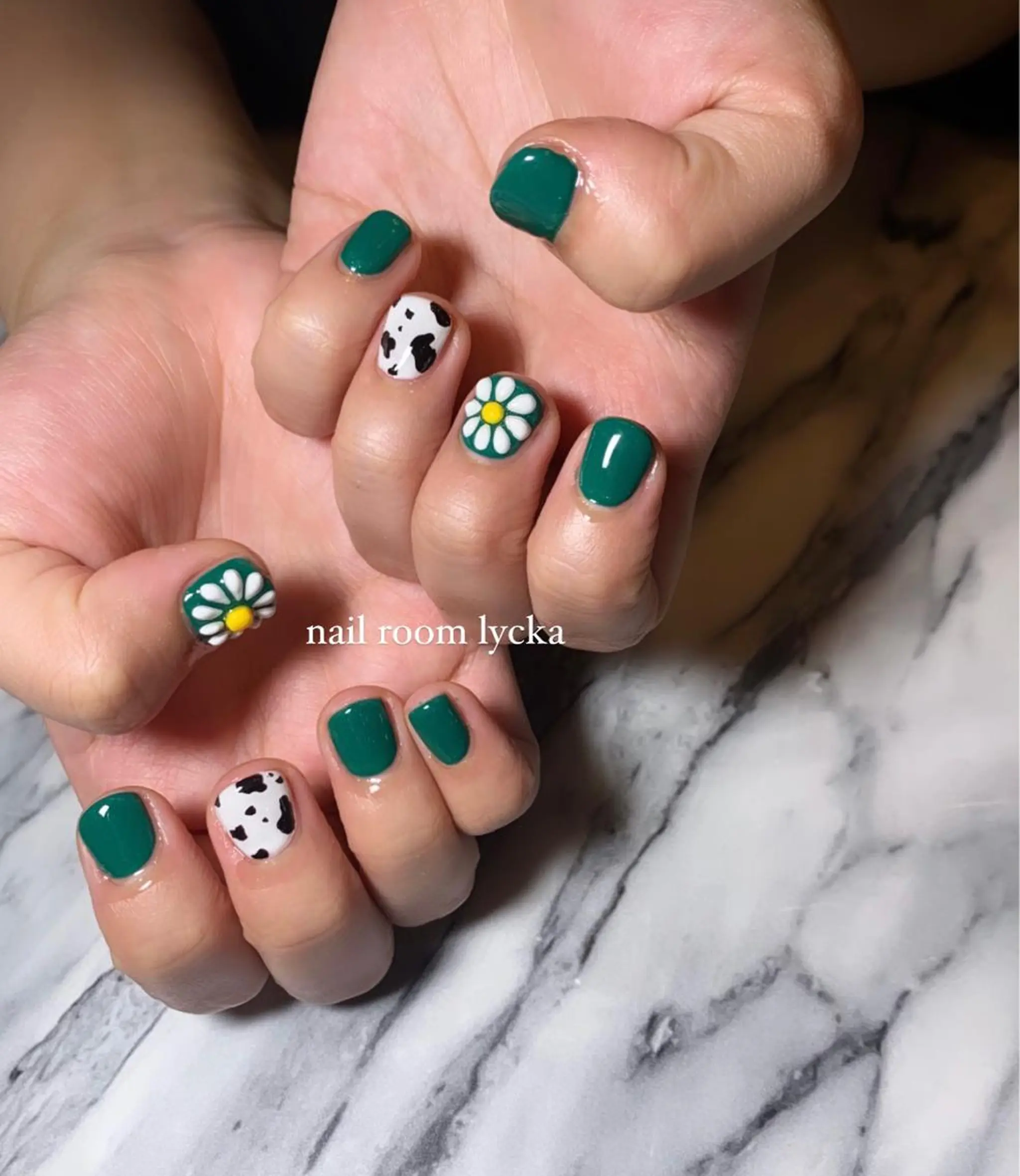 ネイル ﾈｲﾙﾙｰﾑﾘｯｶ 𝐦𝐚𝐲𝐮のネイルデザイン