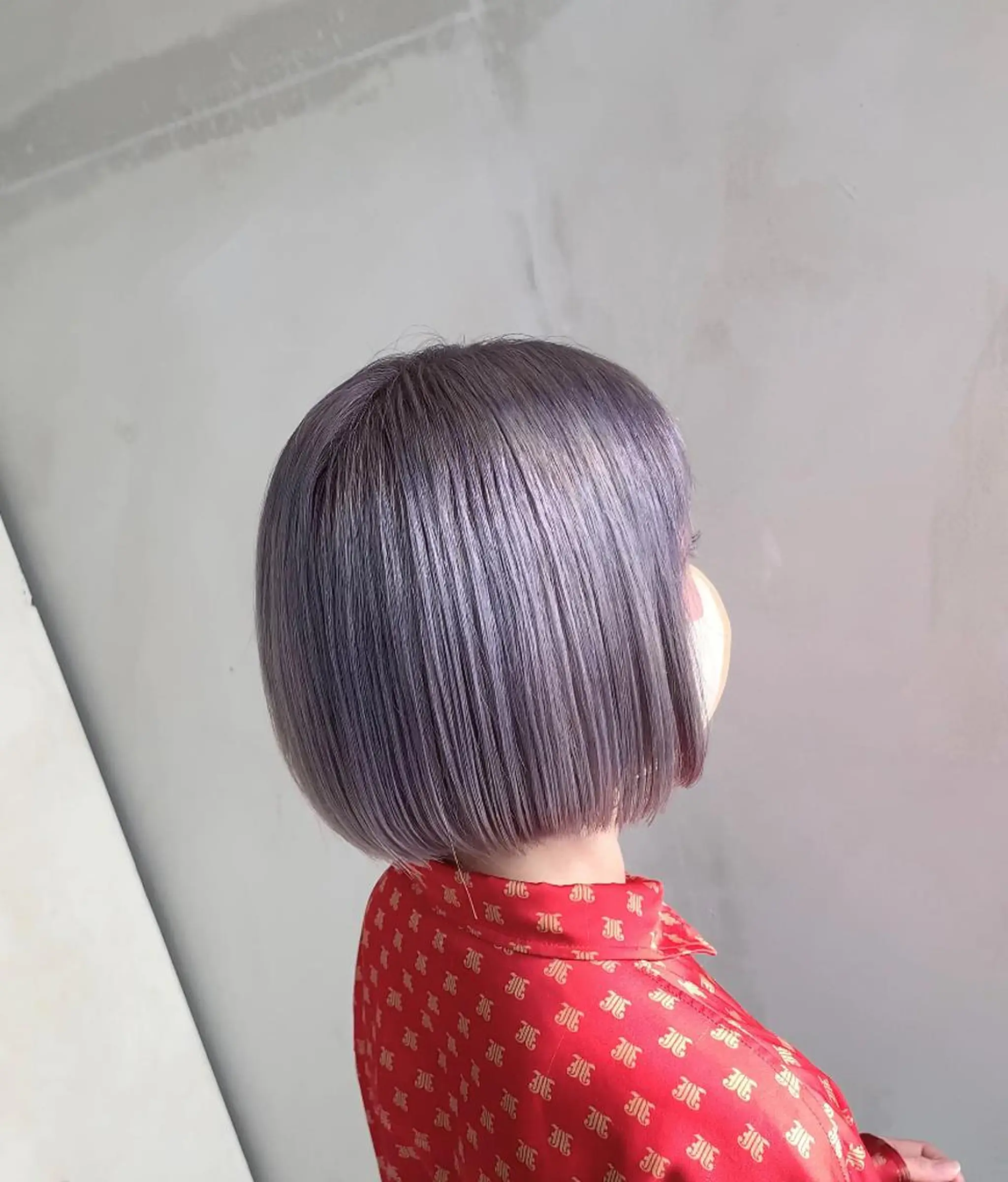 ショート カラー リサ tonieのヘアスタイル