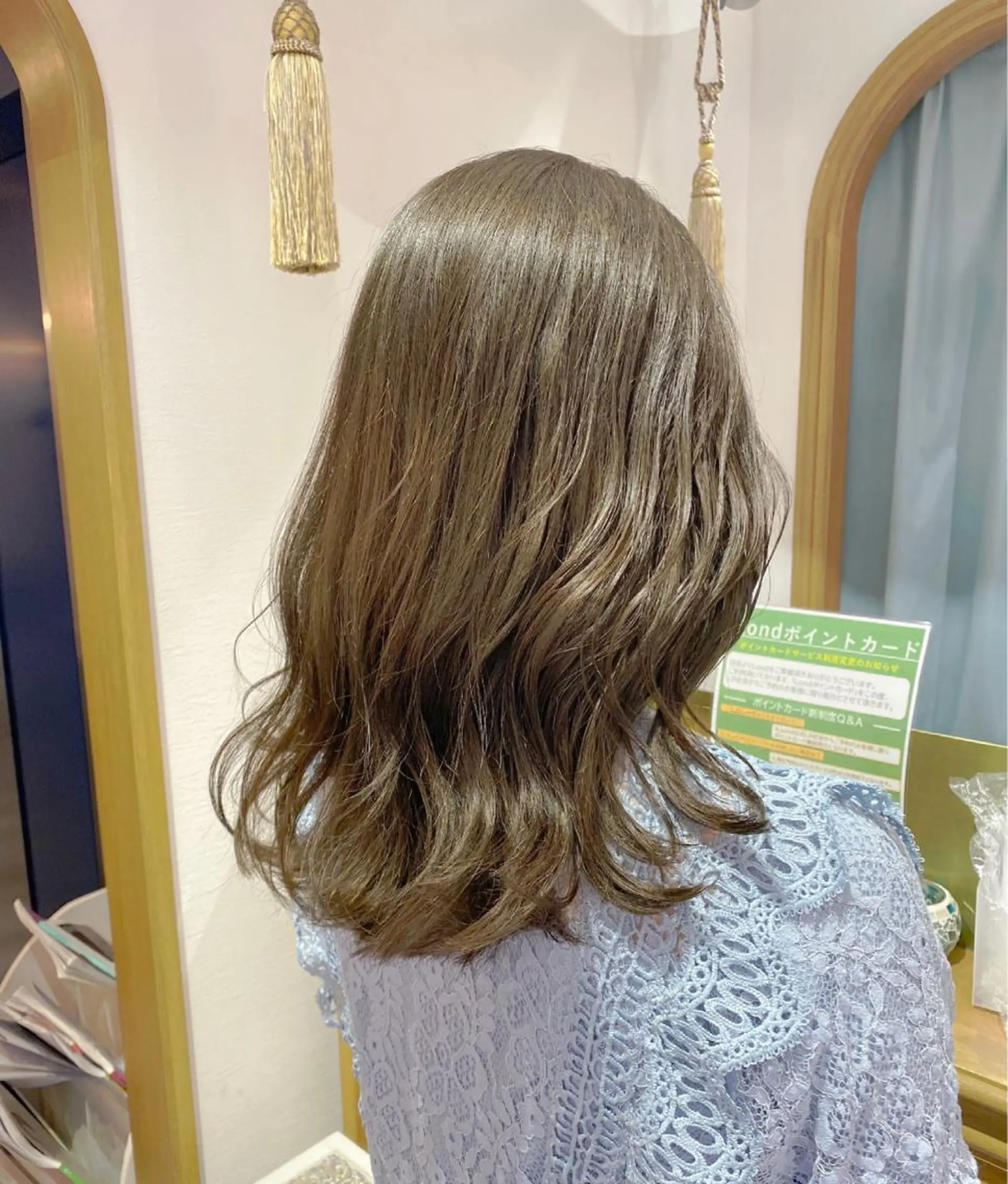 ミディアム カット ヘアカラー トリートメント レイヤーカット /透明感カラー西田のヘアスタイル