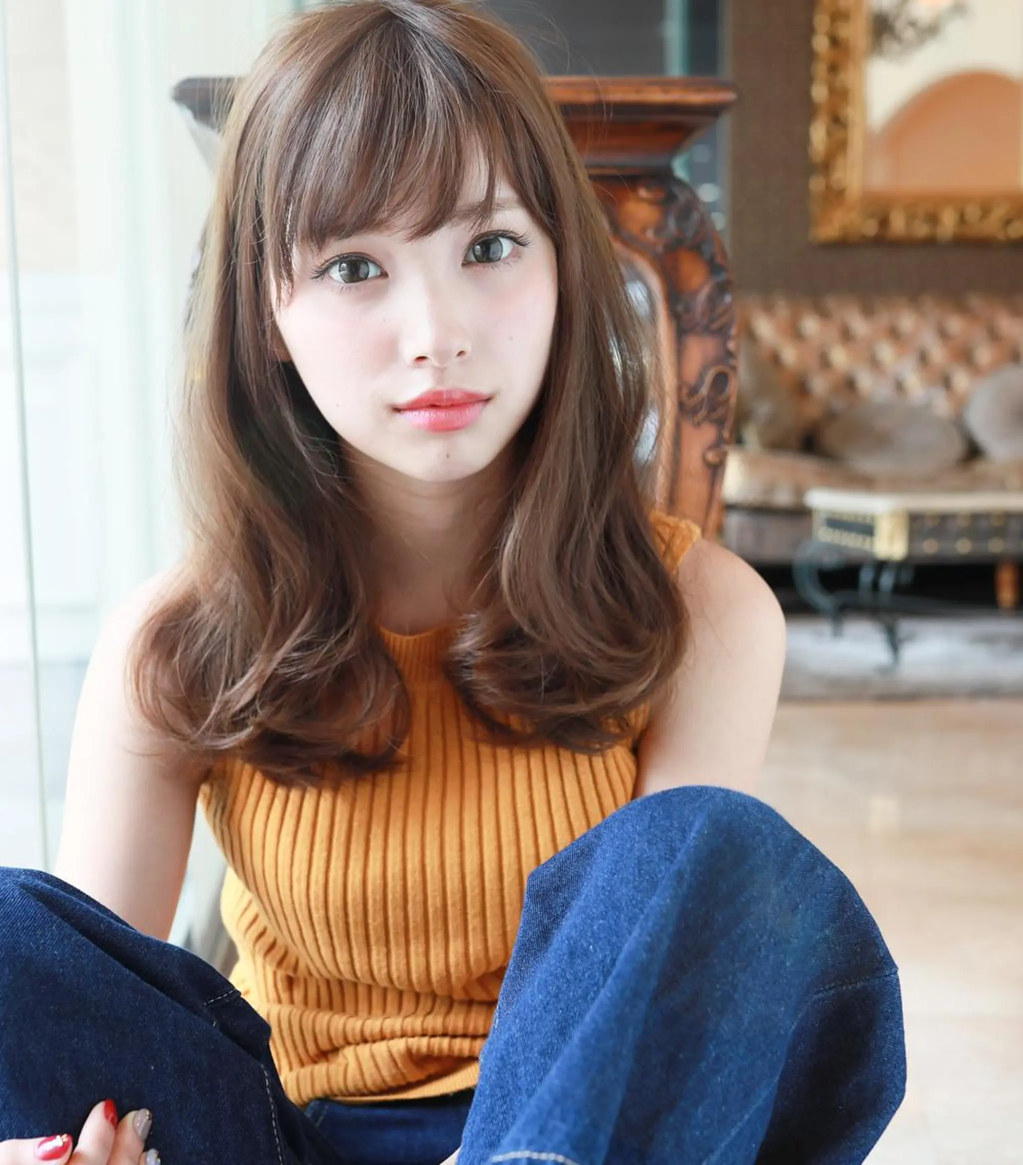 ミディアム カラー アッシュ アッシュグレー アッシュグレージュ グレージュ カット ヘアカラー トリートメント ガレリア エレガンテ栄のヘアスタイル