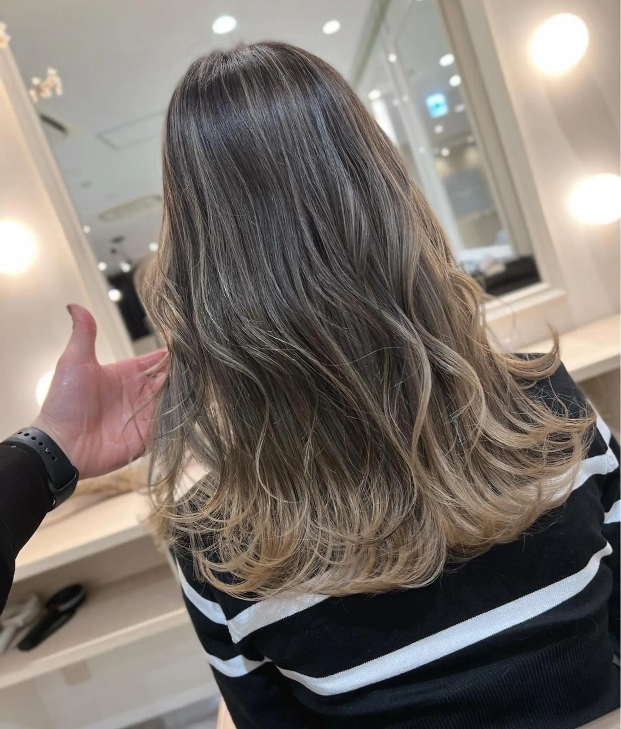 ミディアム カラー 🇺🇸海外デザイン iCON TOKYOのヘアスタイル