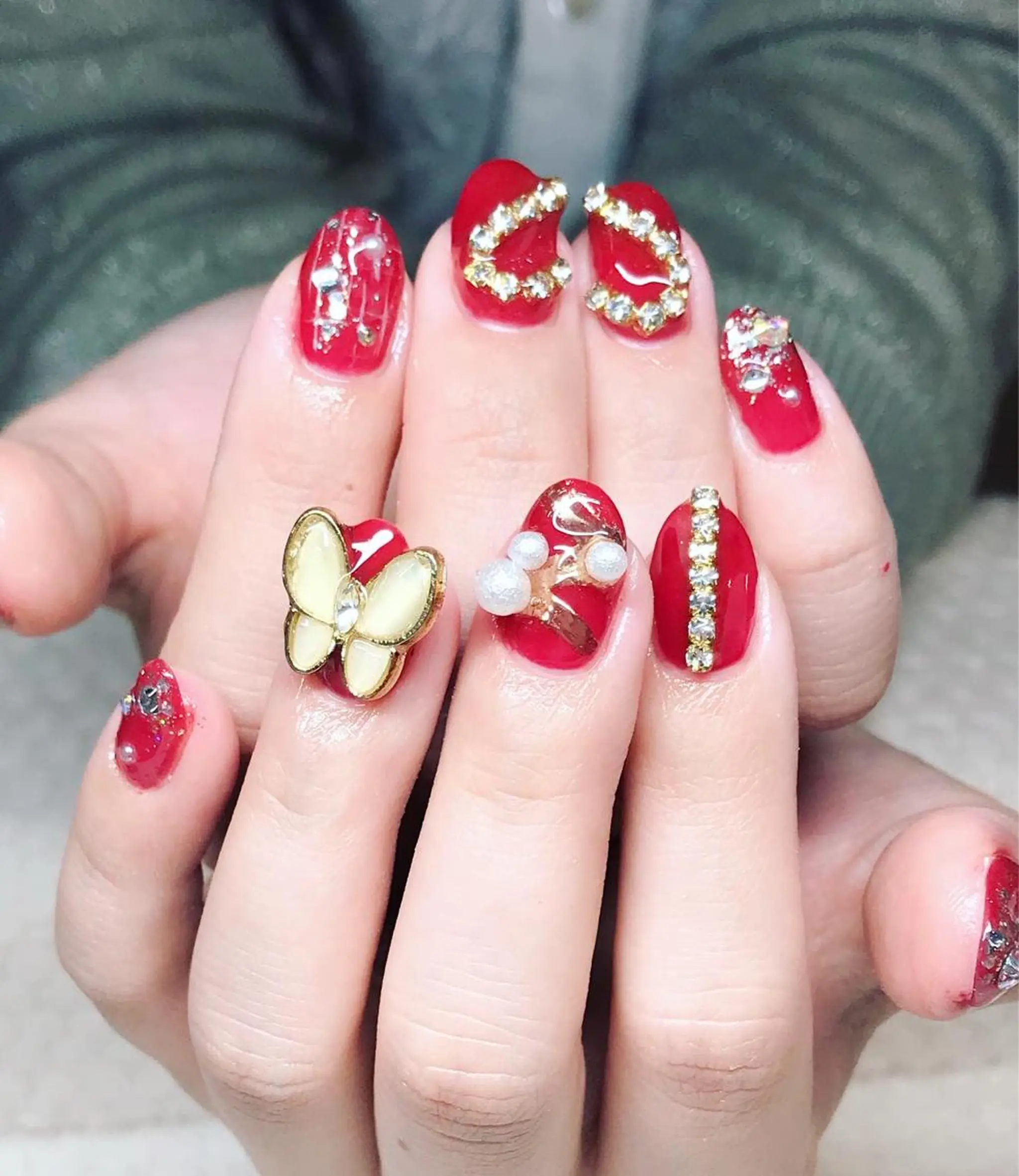 ネイル ジェルネイル キラキラネイル リボン ワンホンネイル Nyanco Nailのネイルデザイン