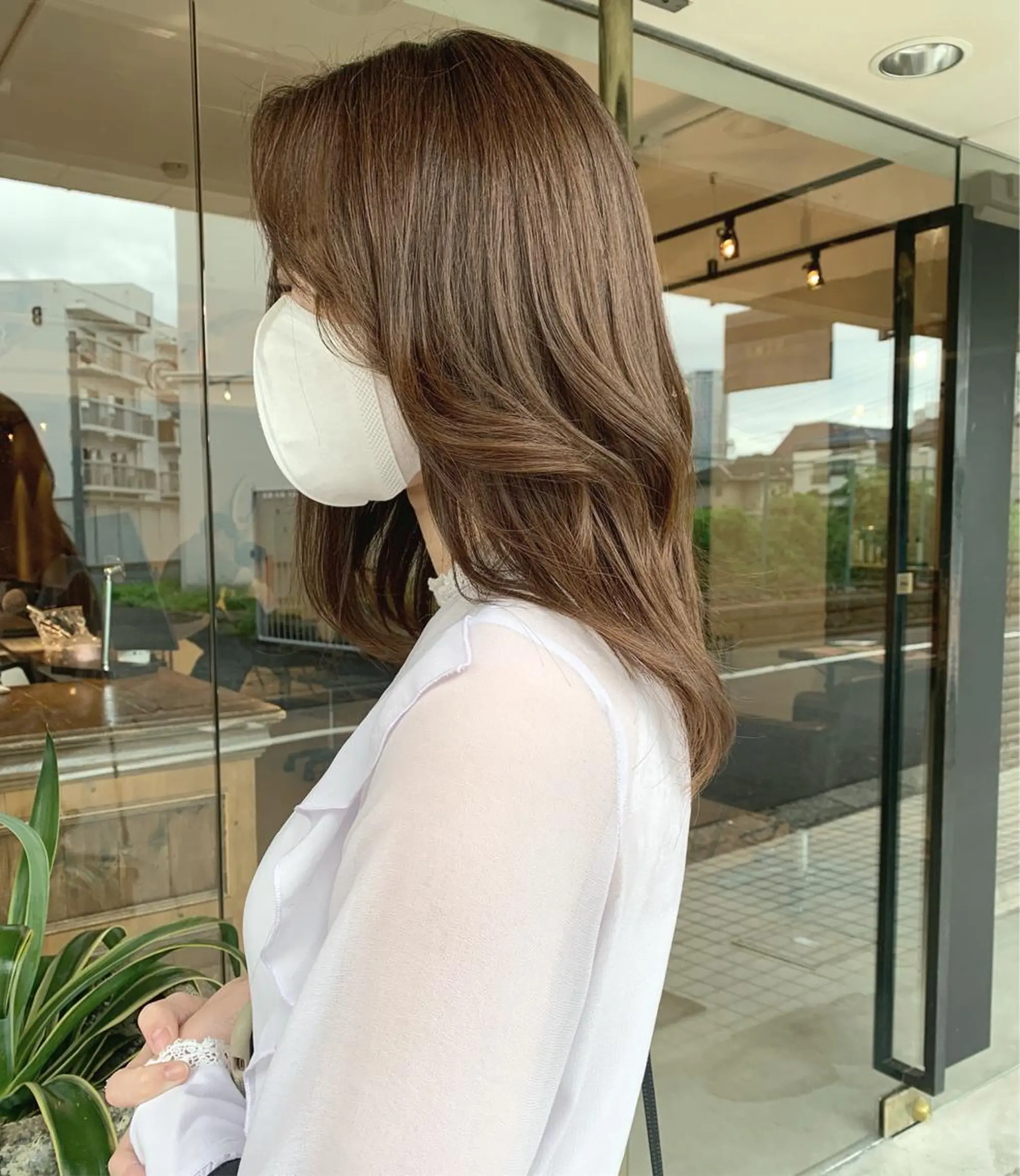 ミディアム カラー カット ヘアカラー トリートメント ヘッドスパ 透明感/オリーブ/ グレージュ/YUKAのヘアスタイル