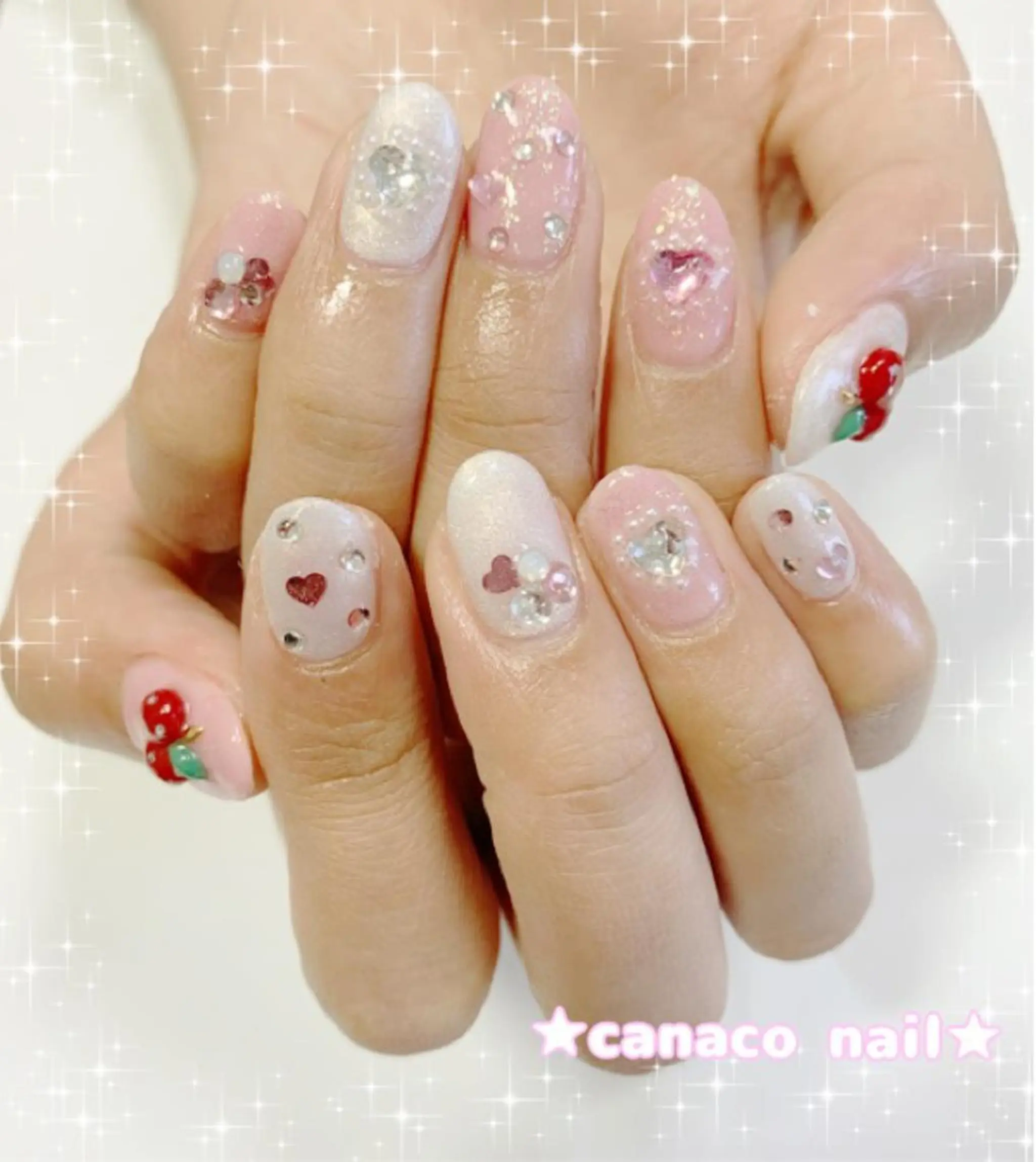 ネイル アートネイル 持ち込み ストーンネイル ハンドネイル ハンドケア Felice所属・ベテランネイル cnc nailのネイルデザイン