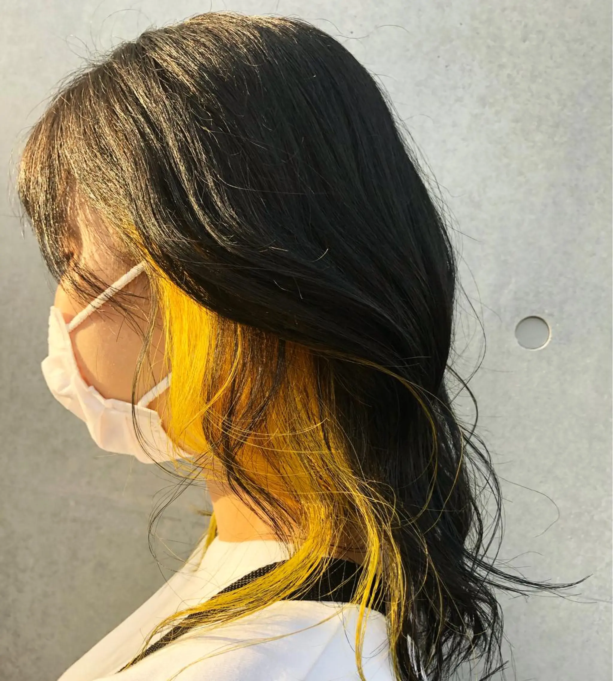 ミディアム イエローカラー カット ヘアカラー トリートメント くまがい みゆ【edge.】のヘアスタイル