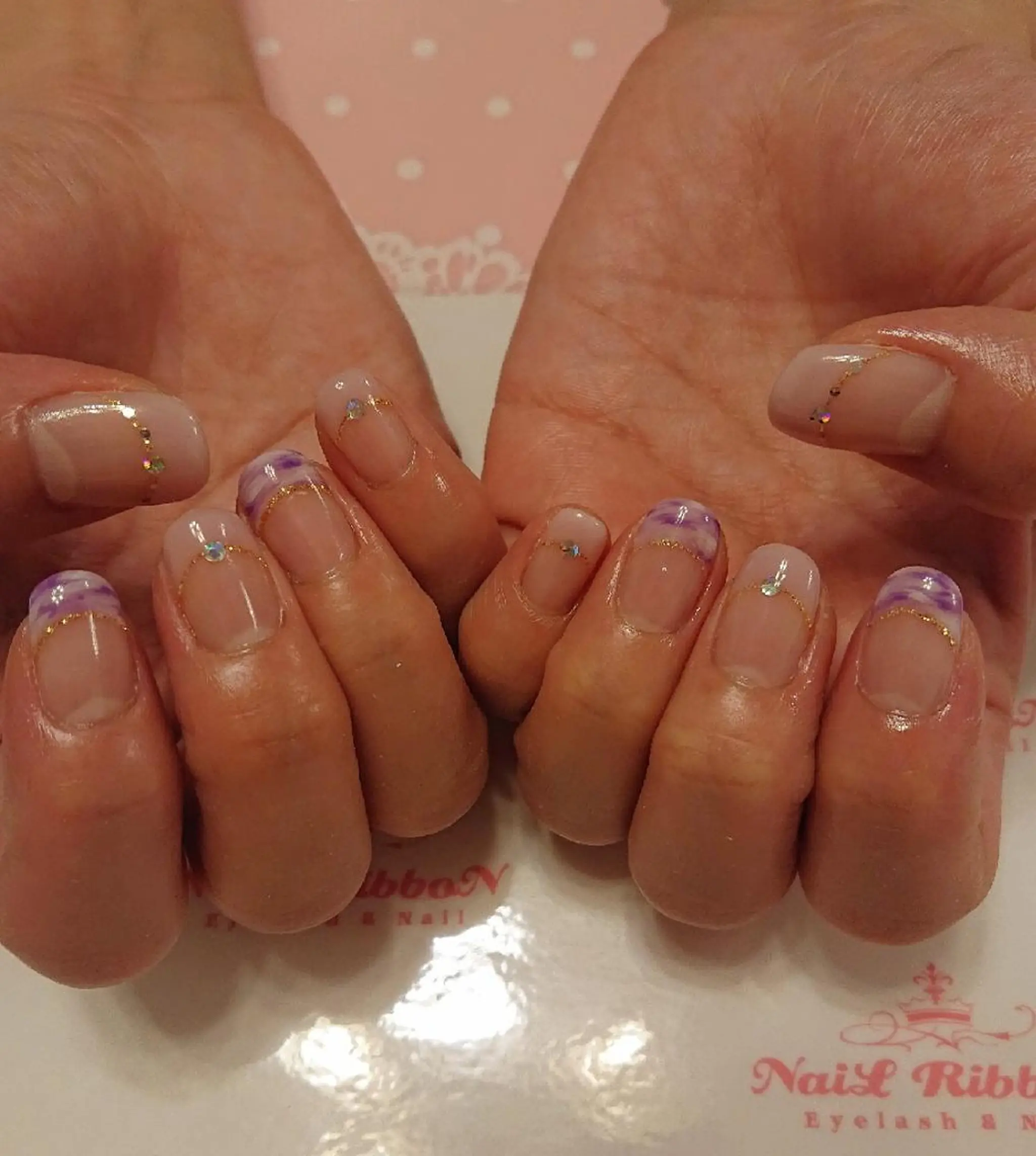 ネイル ネイルリボン 受付スタッフのネイルデザイン