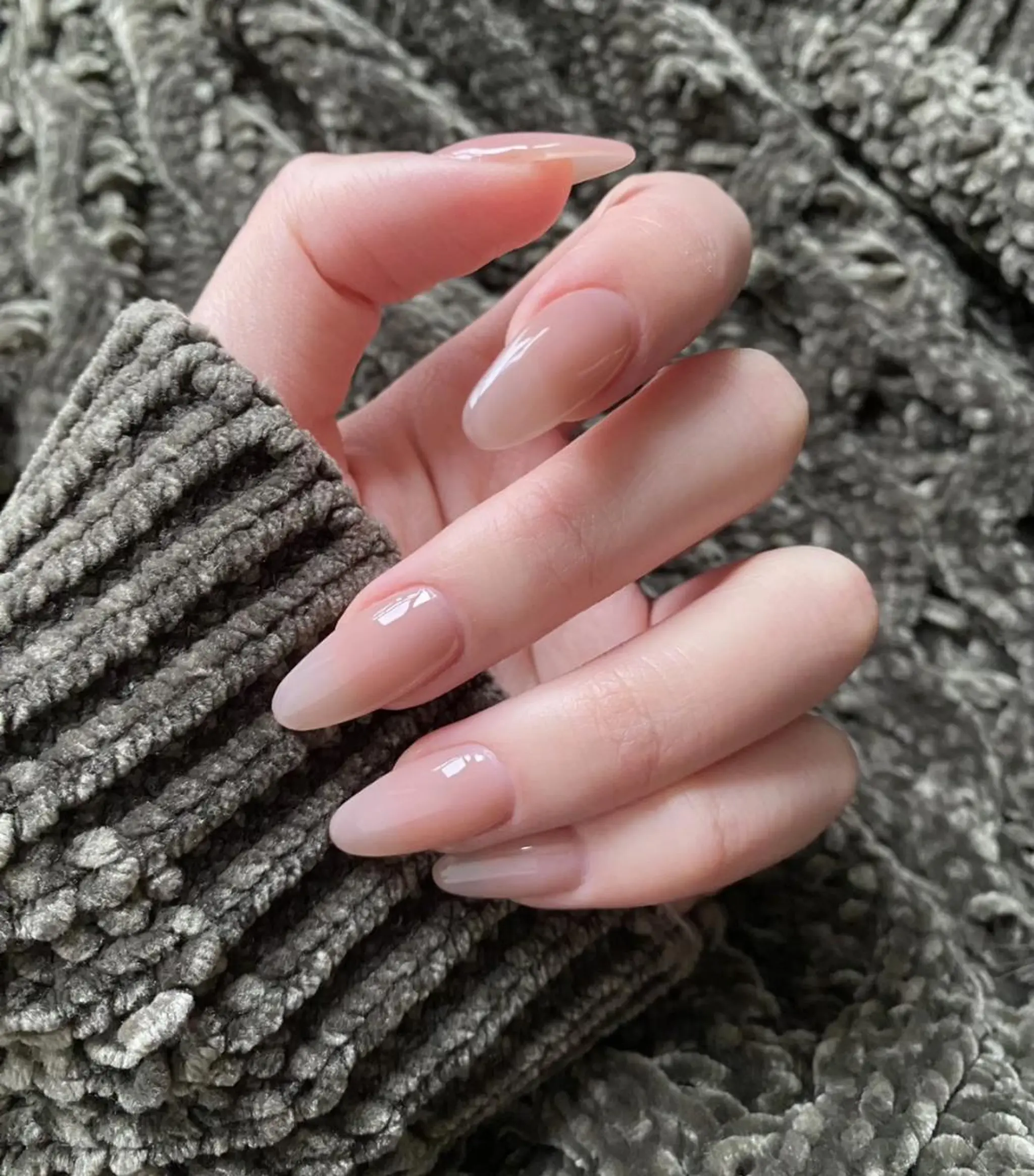 ネイル 🌷 Mooning 🌷のネイルデザイン