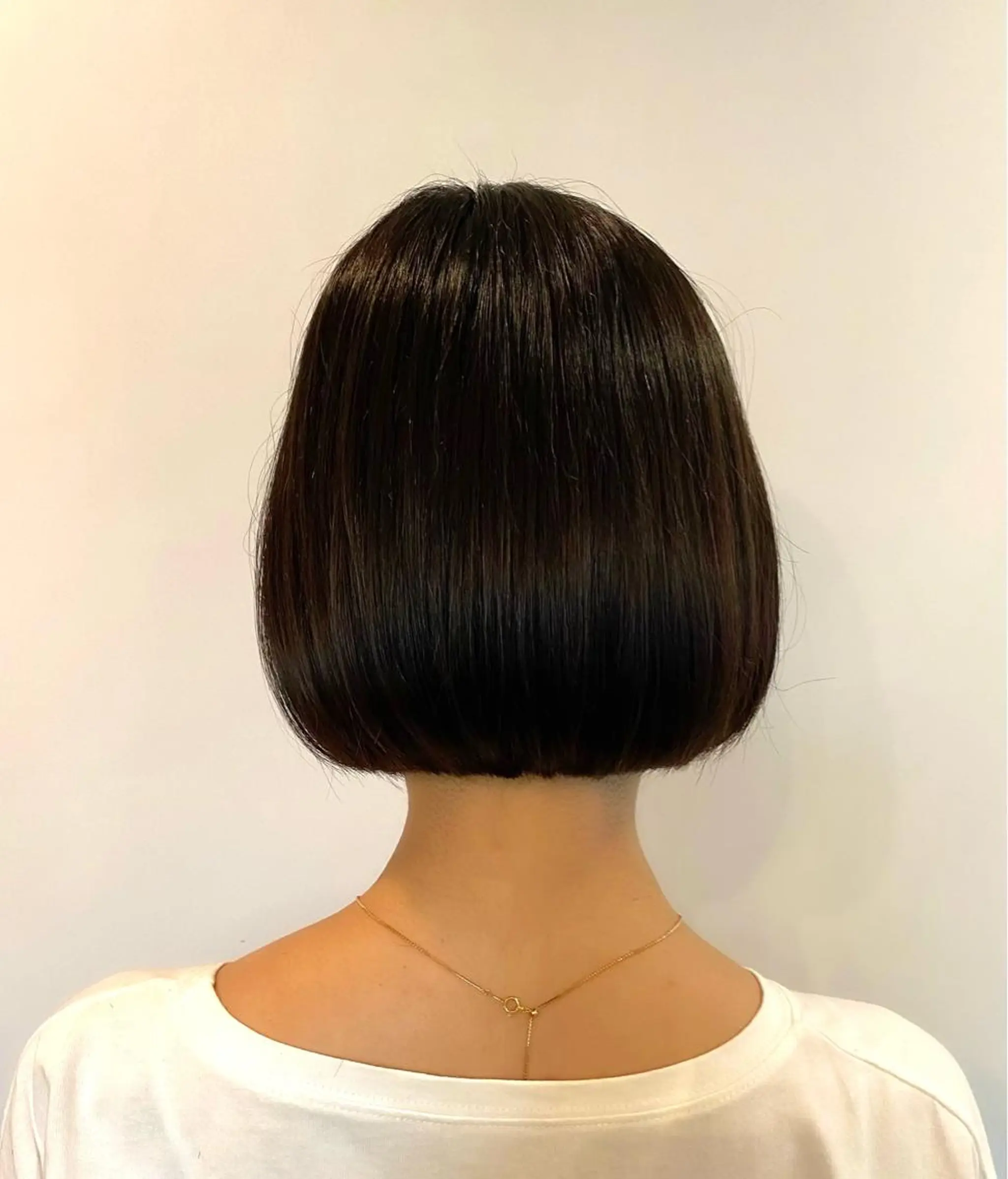 ショート カラー ボブ カット ヘアカラー トリートメント ボブ/縮毛矯正/ レイヤー/塚田のヘアスタイル