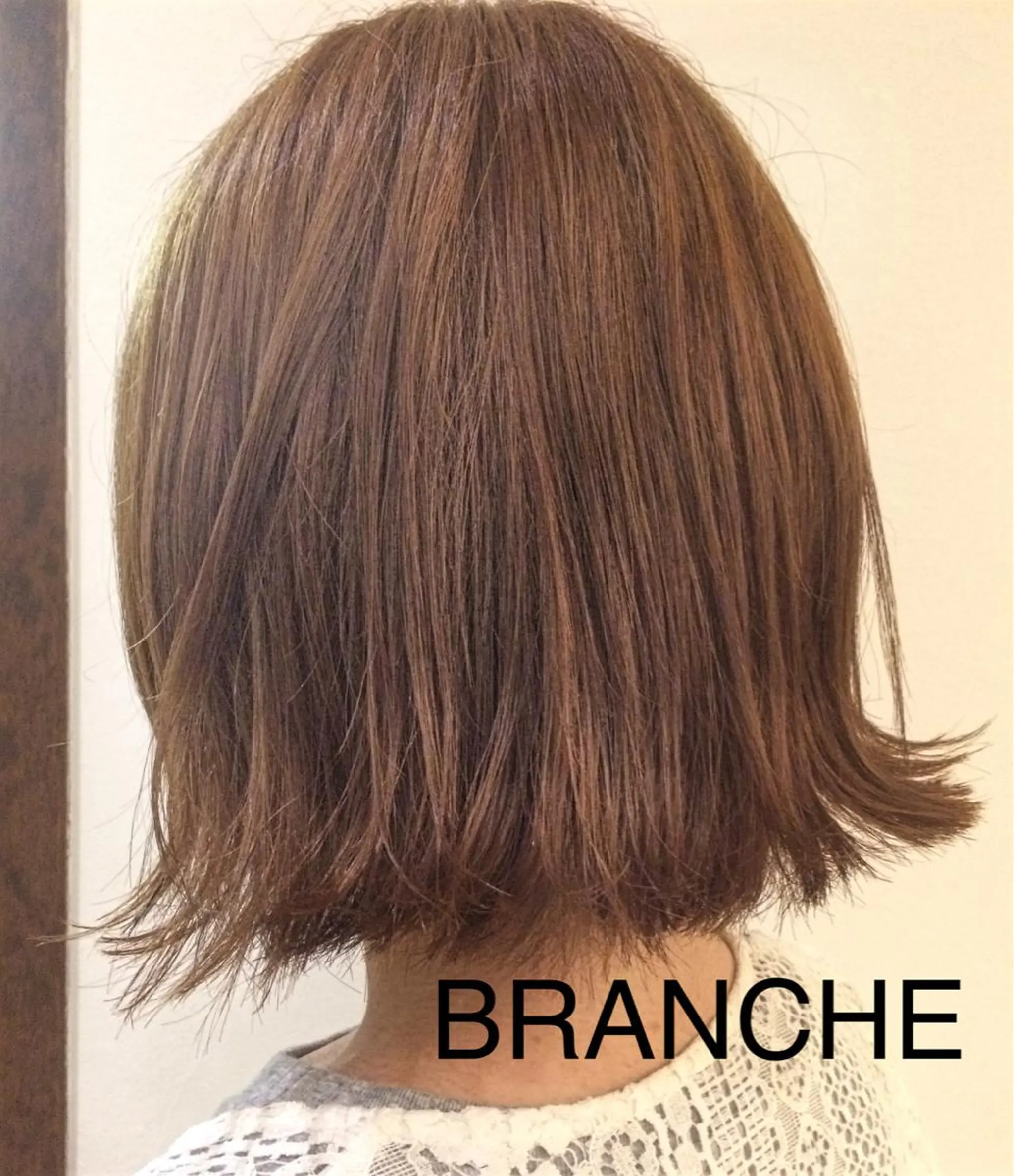 ショート カラー ボブ 外ハネヘア 高橋 瑞季のヘアスタイル