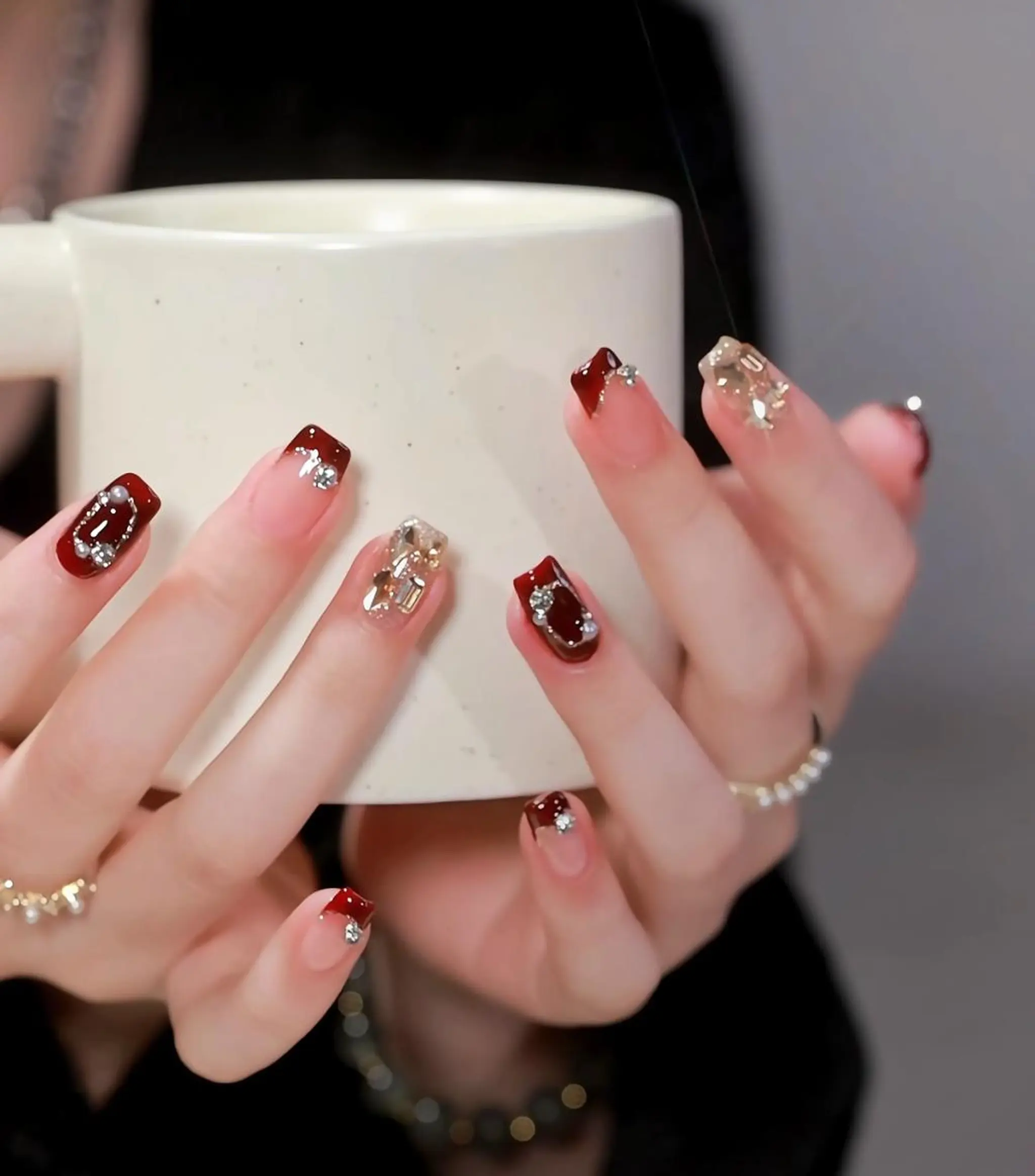 ネイル オーロラネイル チークネイル 長さ出し フットネイル フレンチネイル ハンドネイル リラネイル すみれのネイルデザイン