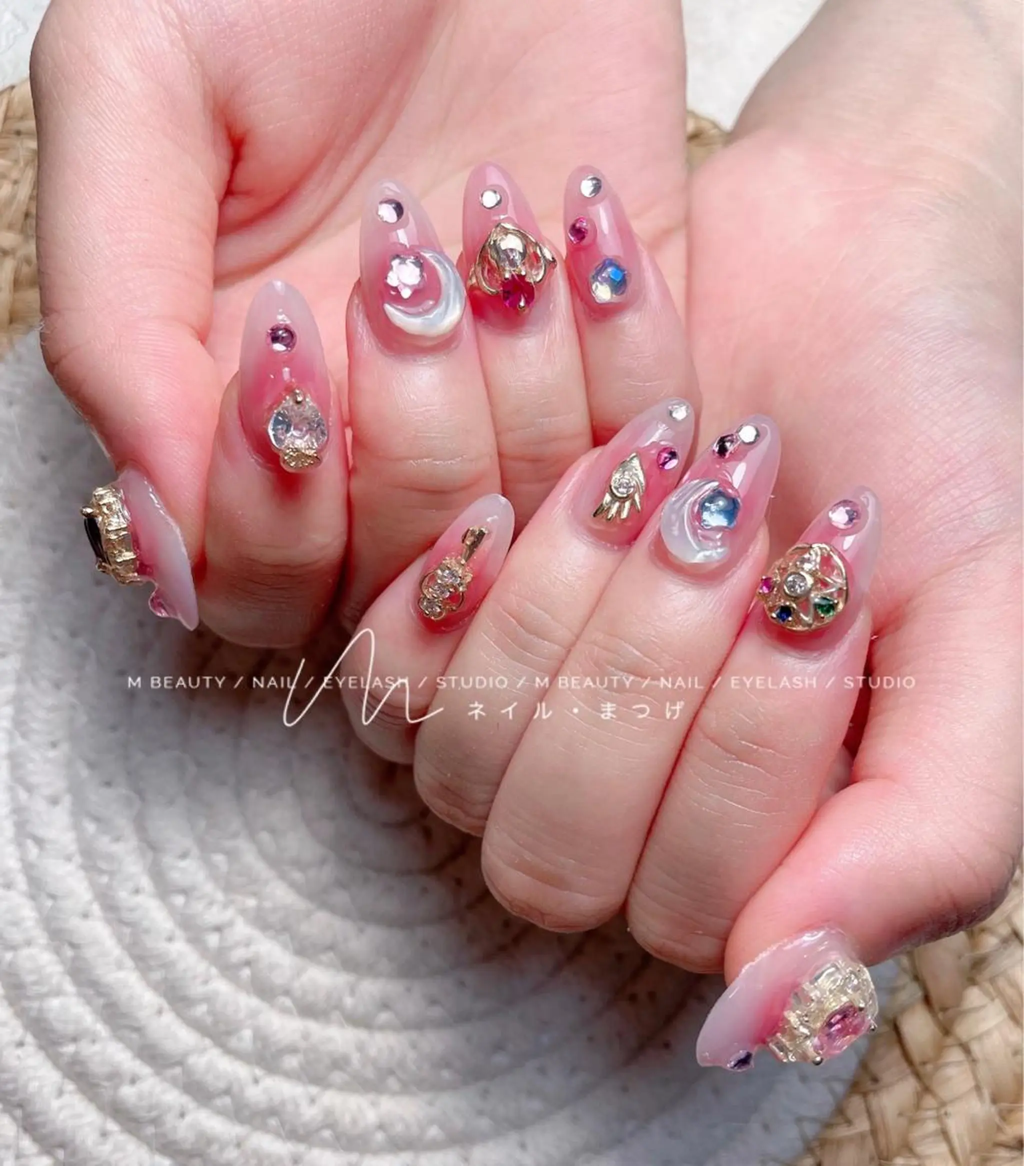 ネイル M🌷nail 長さだし専門店のネイルデザイン