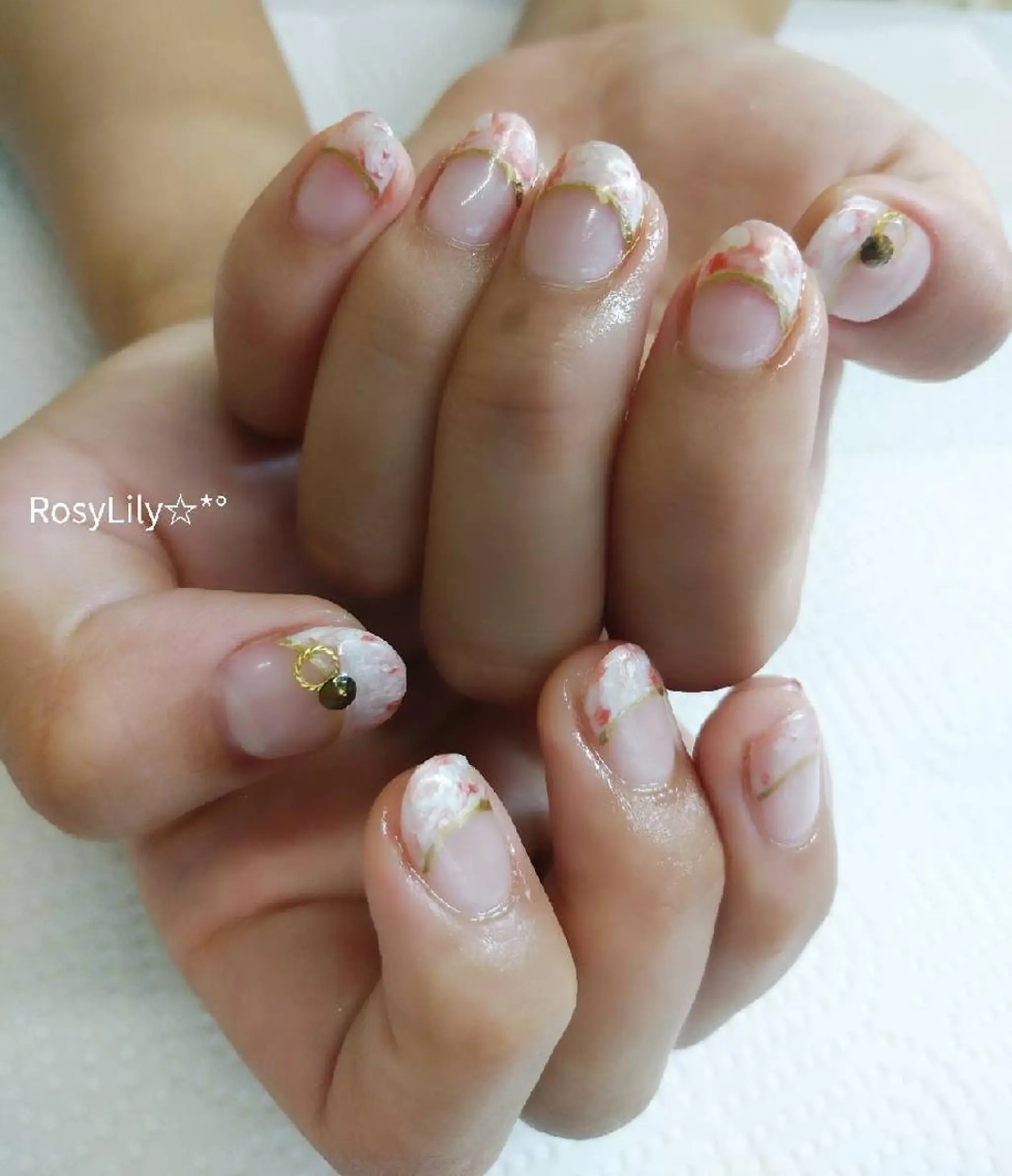 ネイル フレンチネイル 大理石ネイル(マーブル) プライベートサロン Rosy Lilyのネイルデザイン