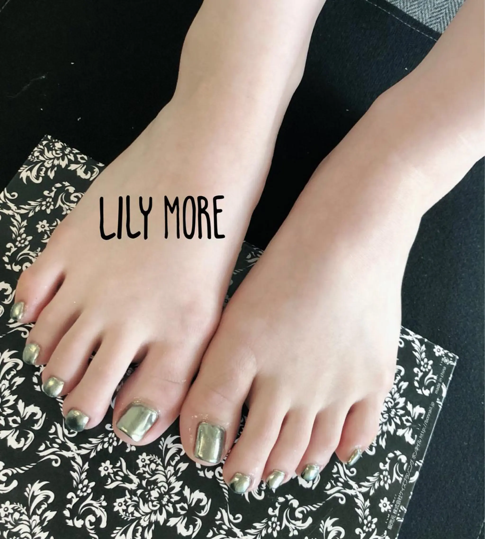 ネイル ミラーネイル Lily closetのネイルデザイン