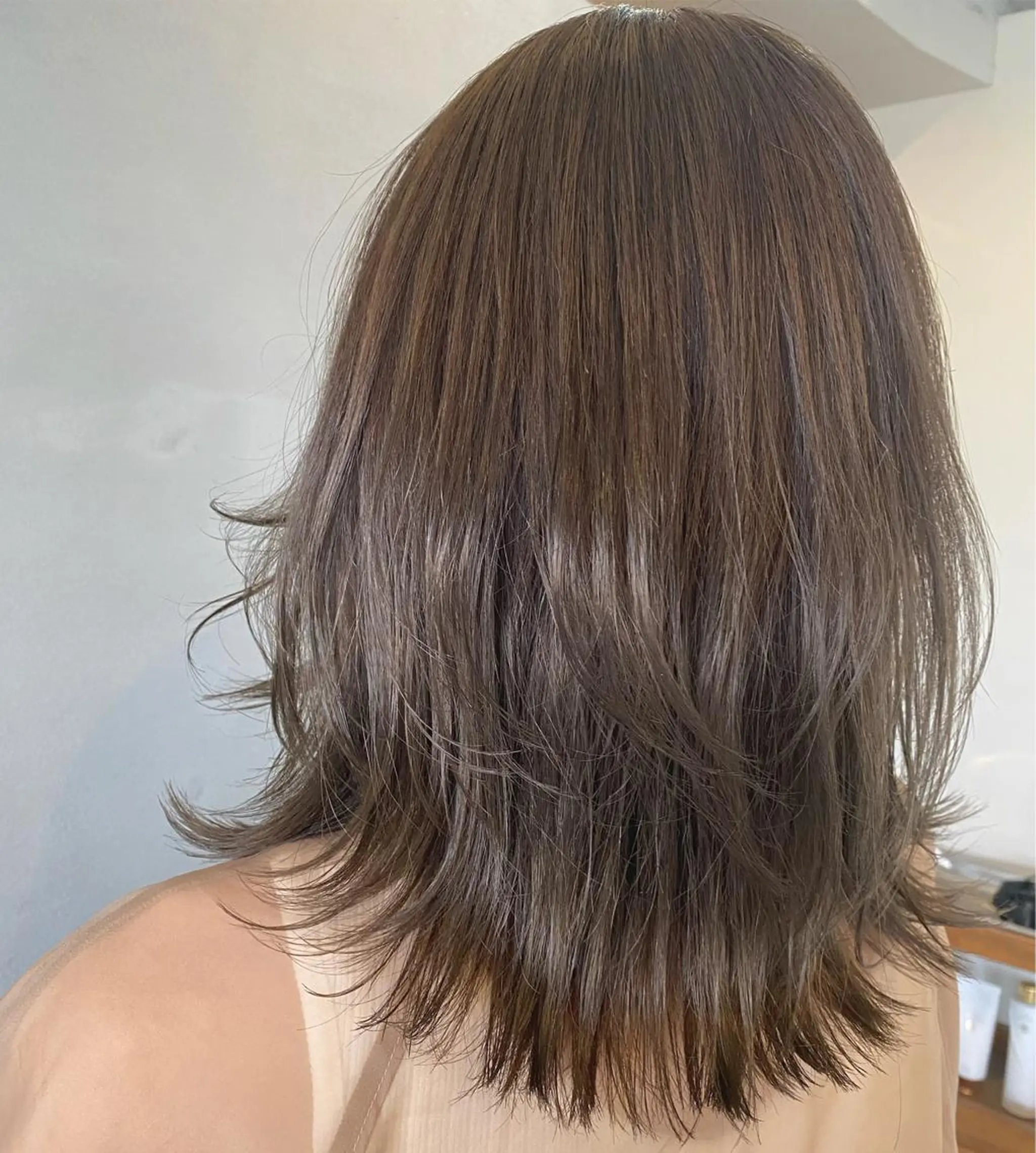 ミディアム カラー ブラウンカラー オリーブブラウン HARUKA🍒 toccaのヘアスタイル