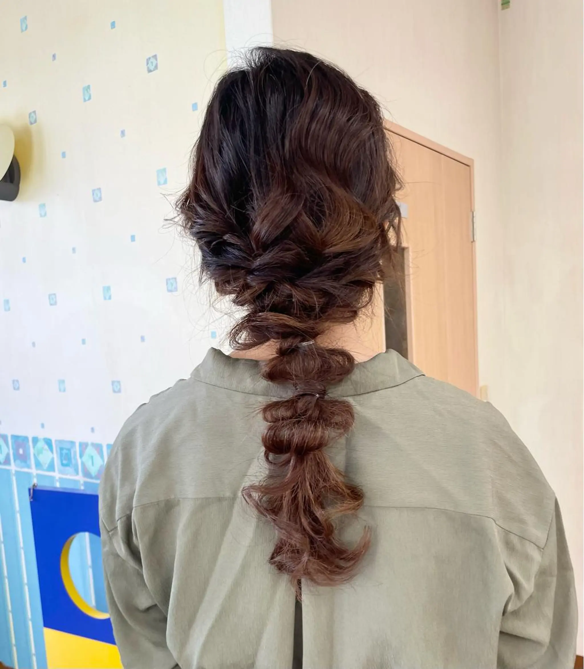 ロング ヘアアレンジ yui .のヘアスタイル