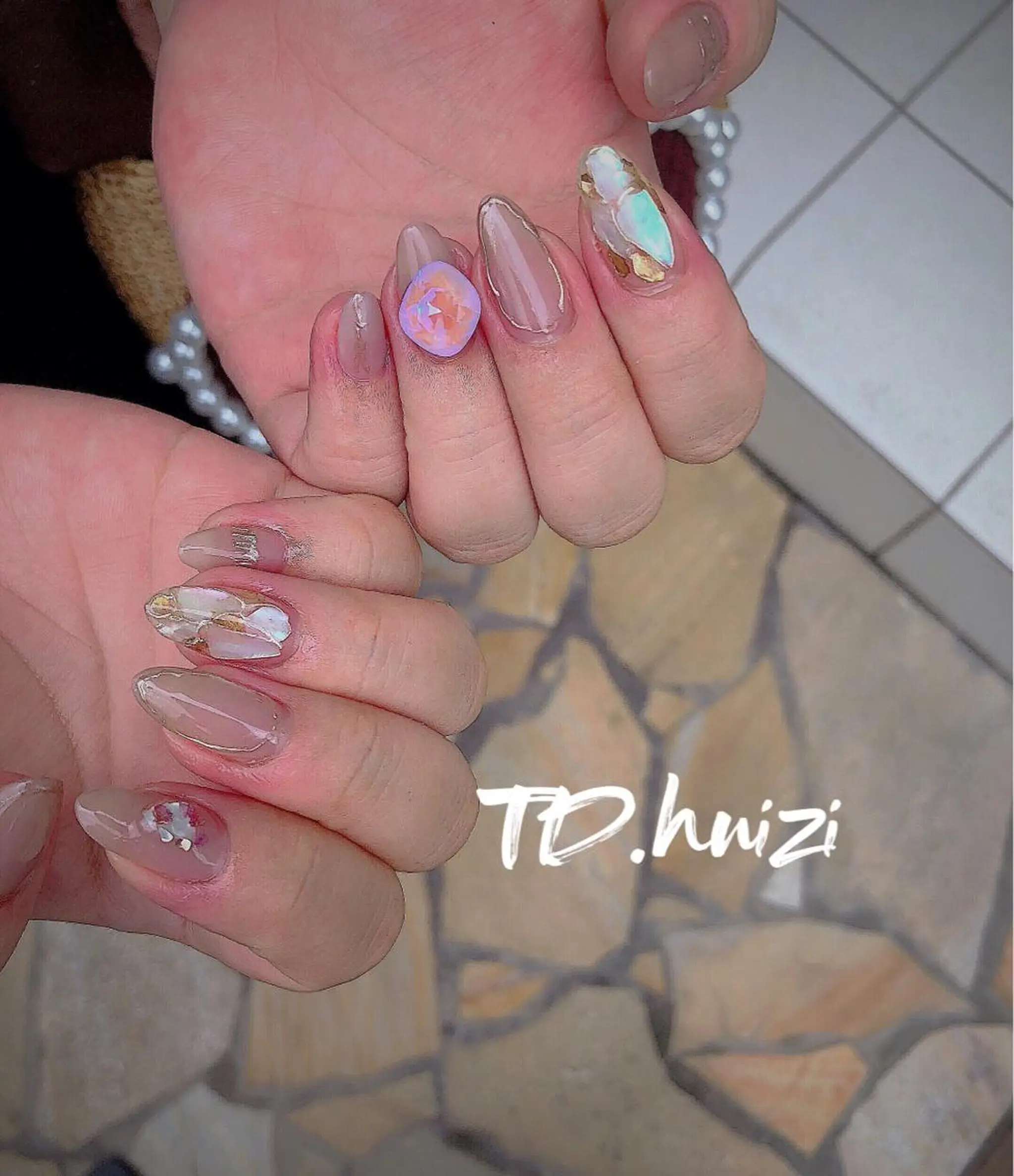 ミディアム めぐみのネイルサロン スタッフ練習のネイルデザイン