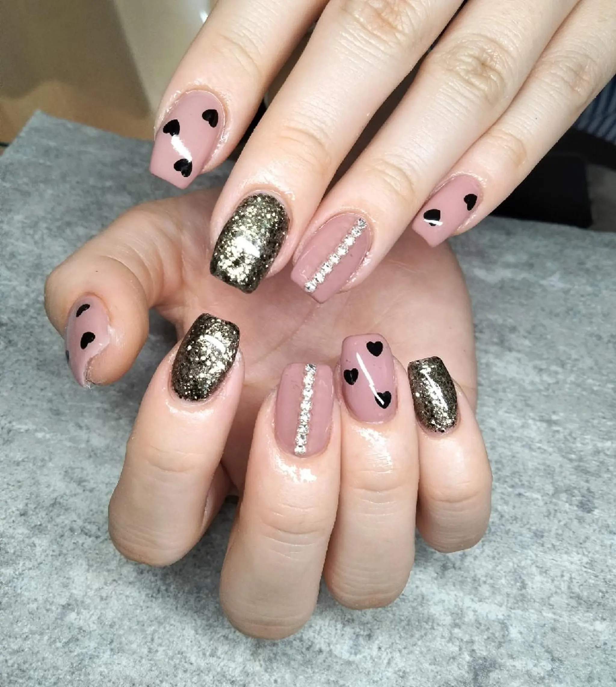 ネイル フットネイル フレンチネイル ジェルネイル 韓国ネイル マグネットネイル ハンドネイル nail salon fee（フィー）のネイルデザイン