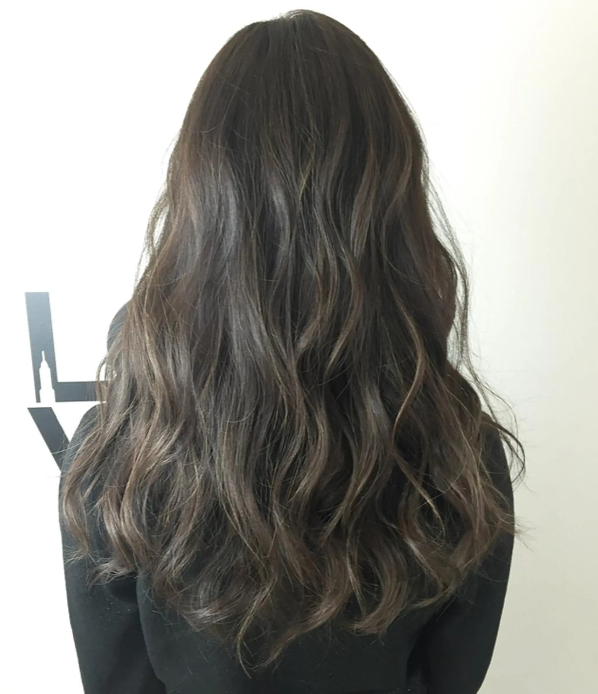 セミロング カラー アッシュ アッシュブラウン ブラウンカラー ハイライトカラー ハイライト 透明感カラー 松田晃代のヘアスタイル