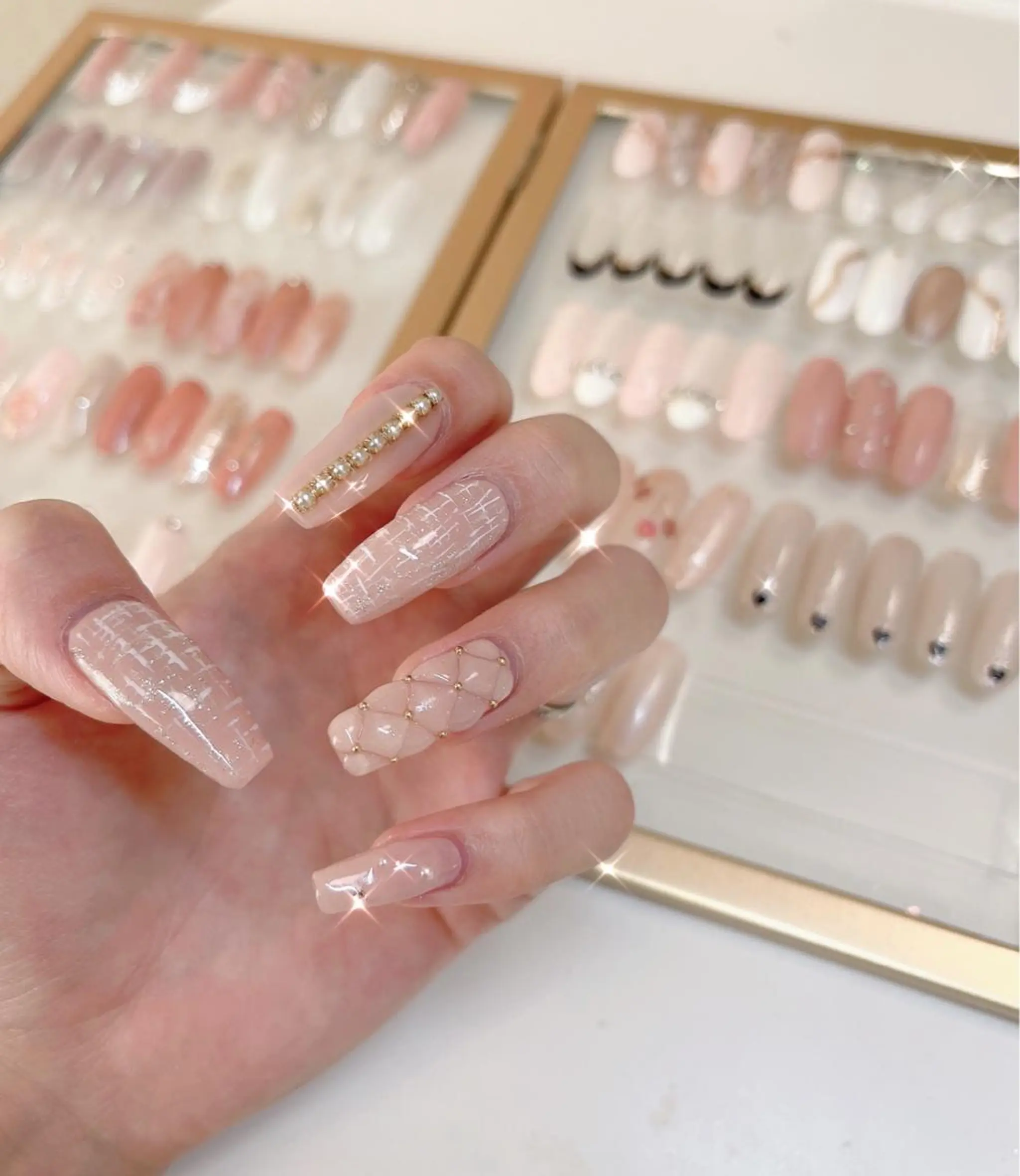 ネイル おそろいネイル 持ち込み ハンドネイル emi ♡のネイルデザイン